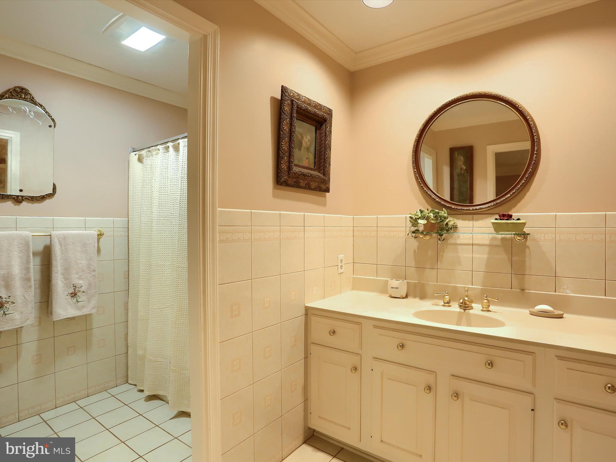 OAKMONT - Residential