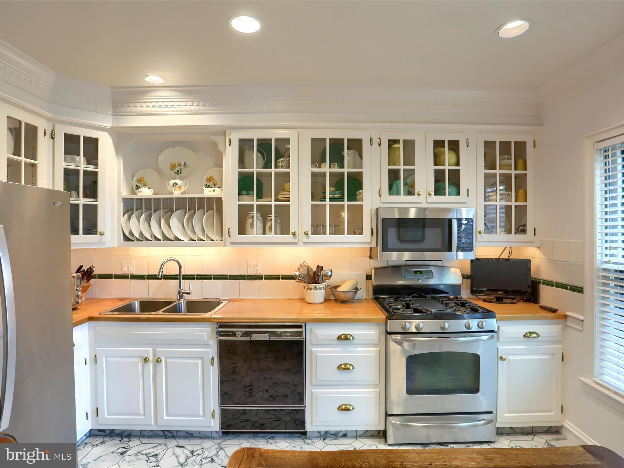 OAKMONT - Residential