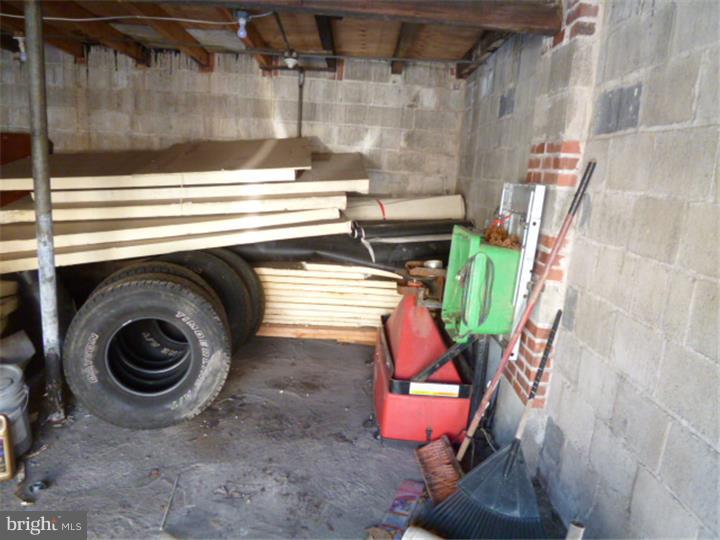 ROXBOROUGH - Commercial Sale