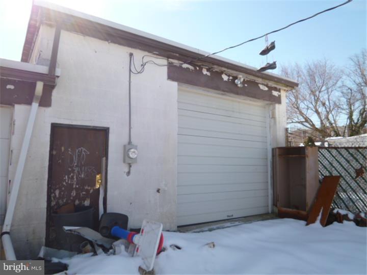 ROXBOROUGH - Commercial Sale