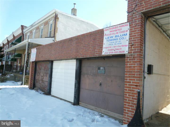 ROXBOROUGH - Commercial Sale