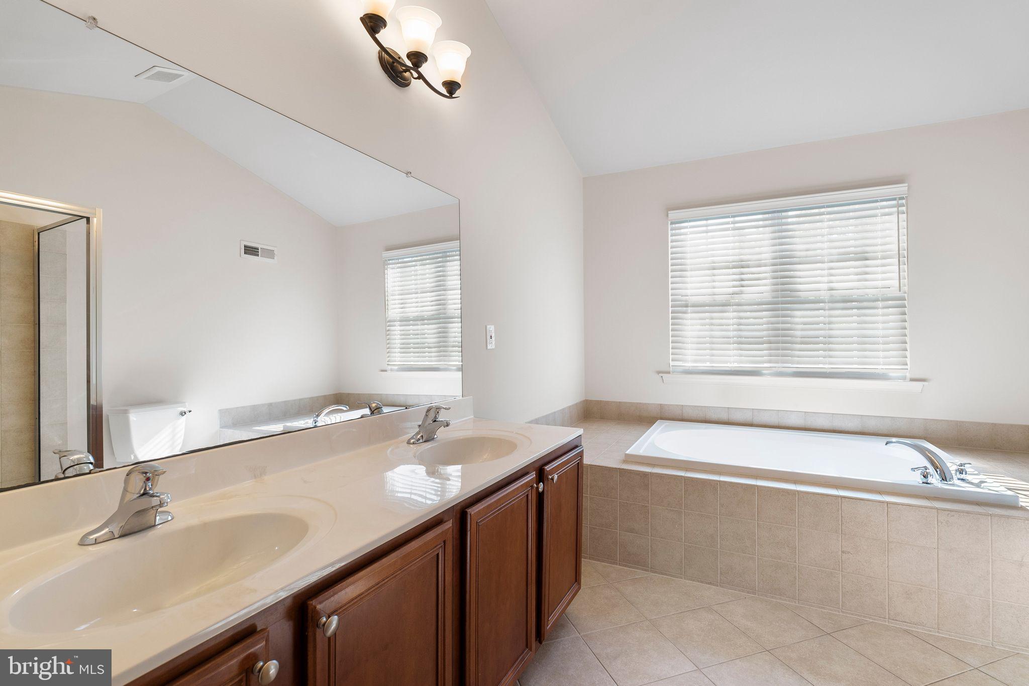 STURBRIDGE VILLAGE - Residential Lease