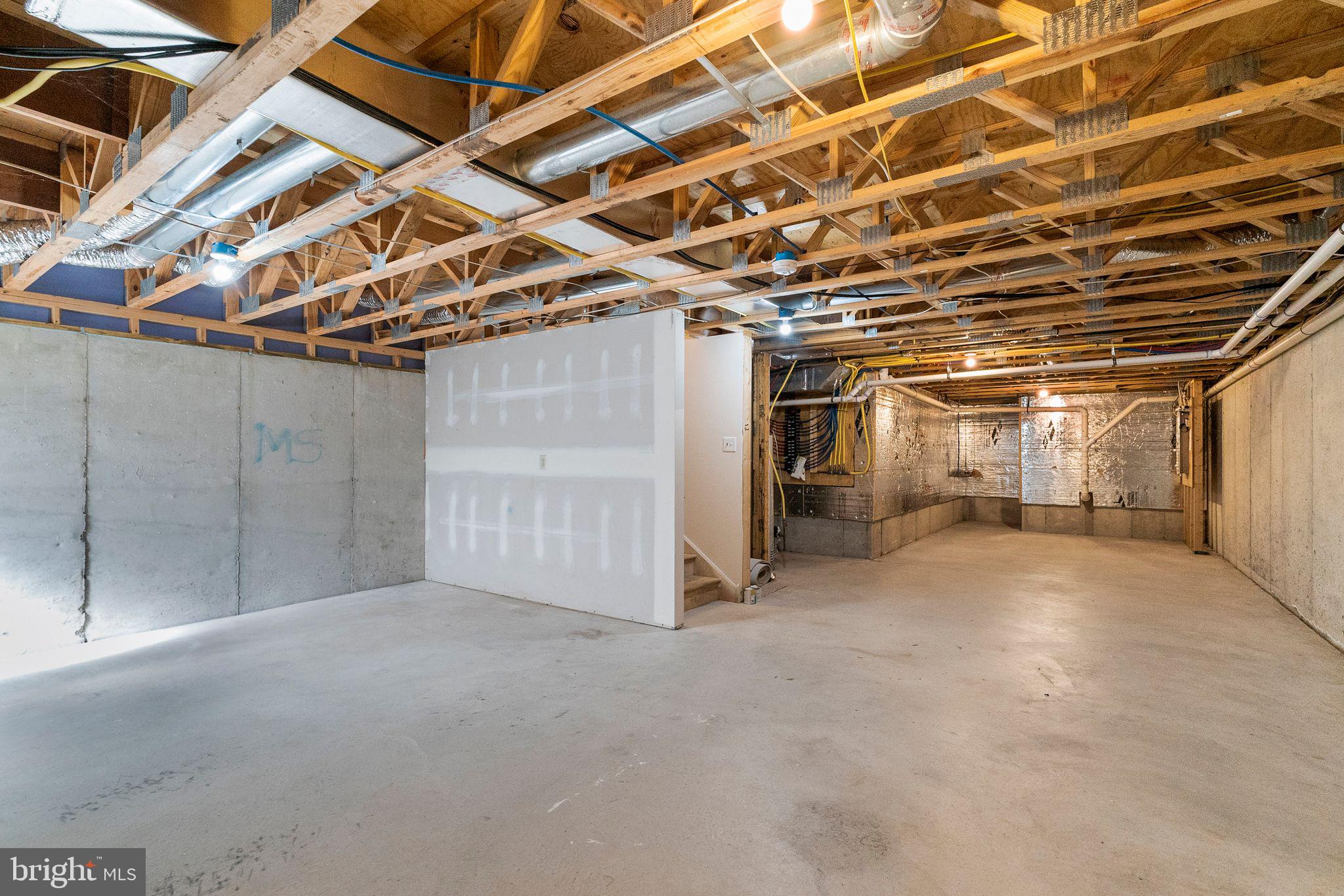 STURBRIDGE VILLAGE - Residential Lease