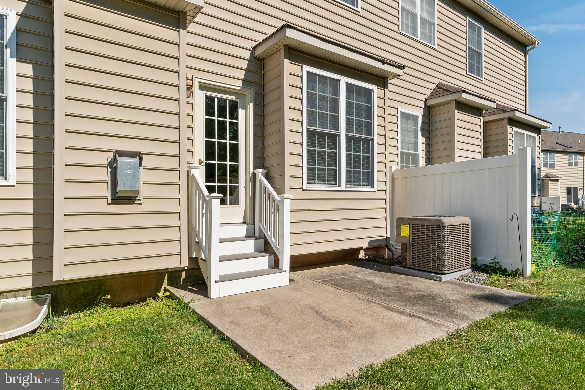 STURBRIDGE VILLAGE - Residential Lease