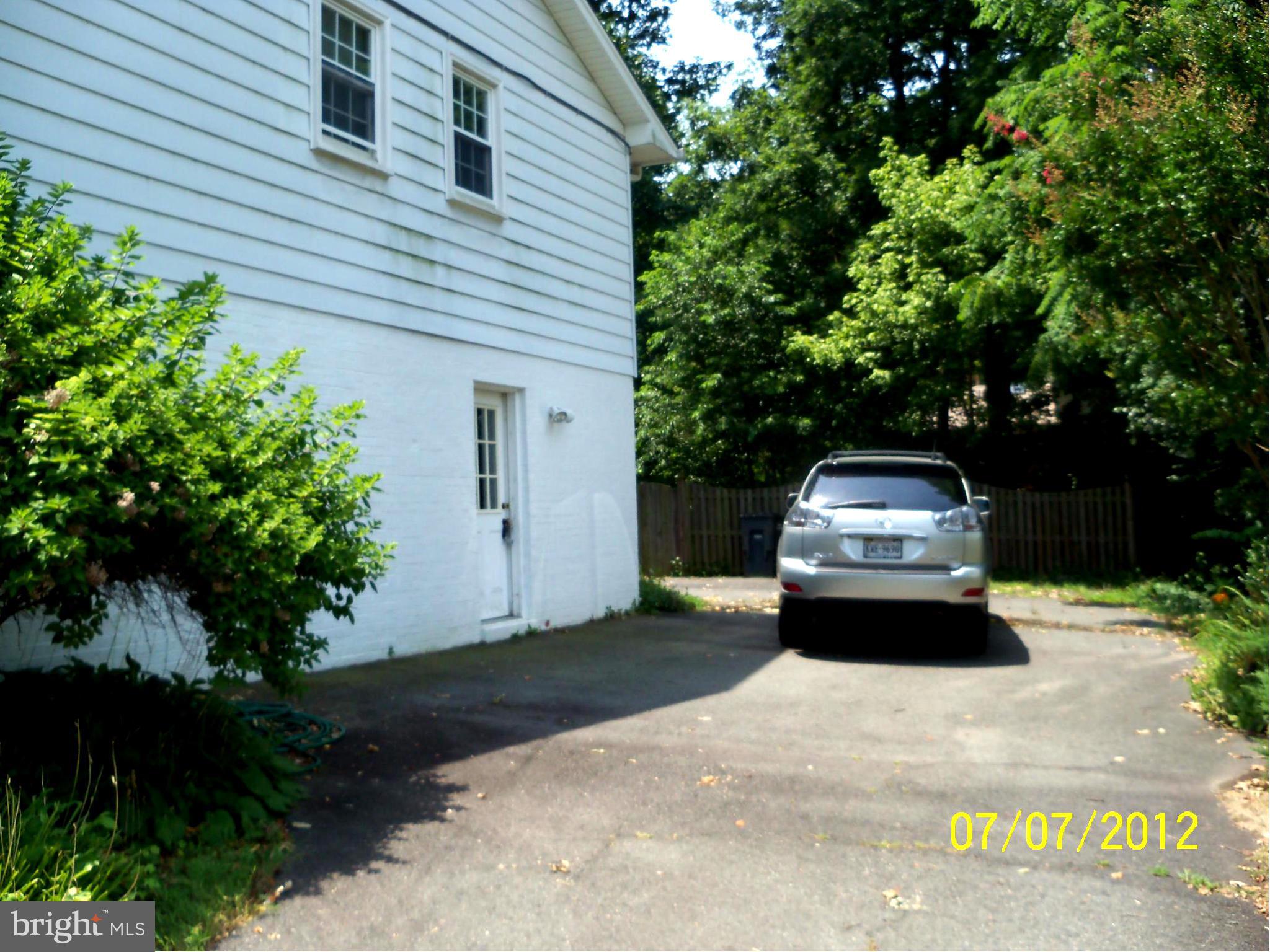 CAMELOT - Residential Lease