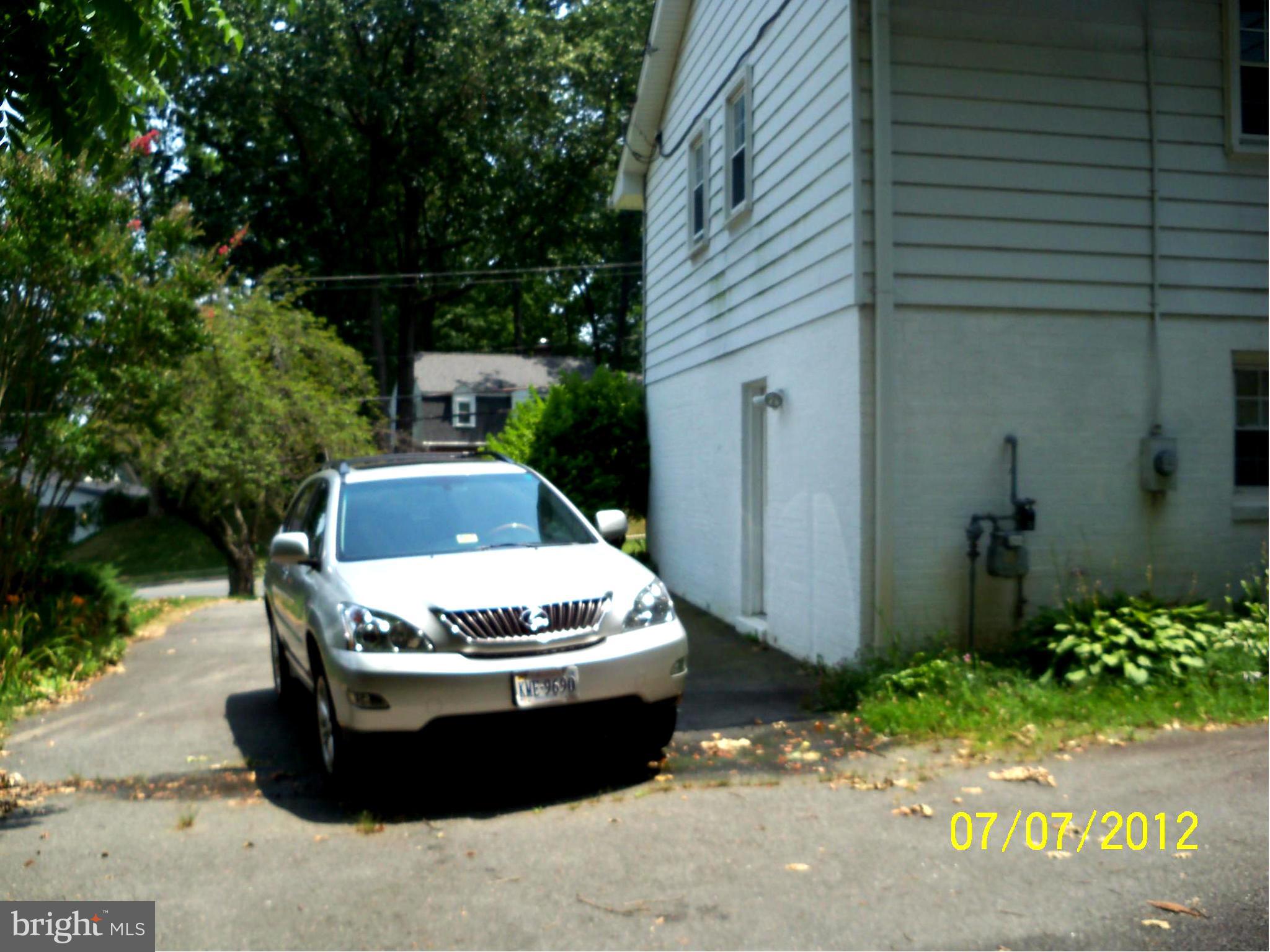 CAMELOT - Residential Lease