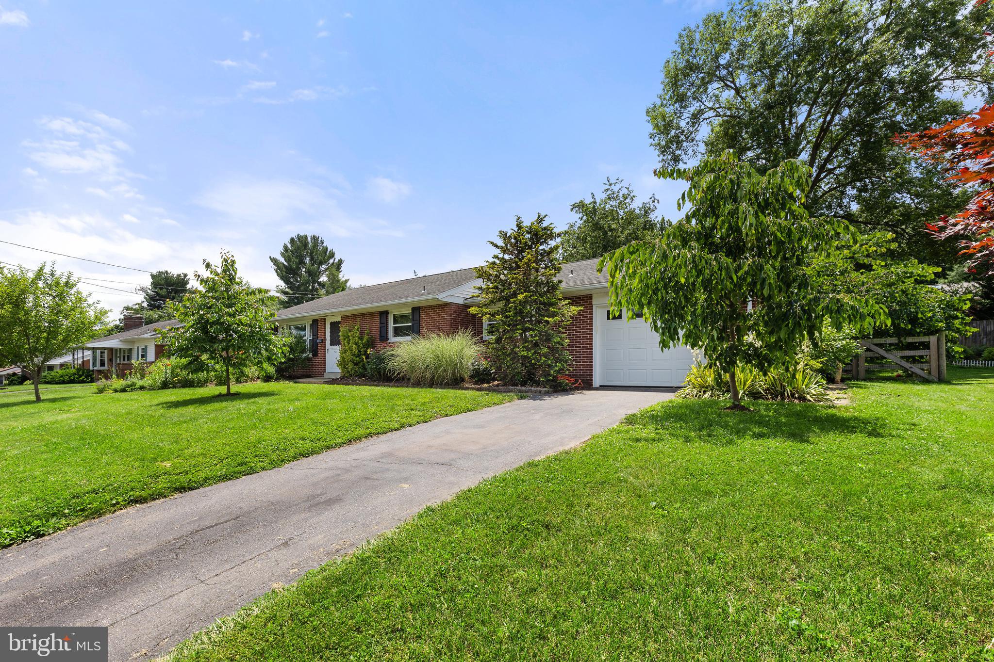 421 PENN VIEW DRIVE