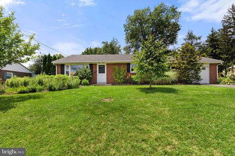 Photo of 421 Penn View Drive, MILLERSVILLE, PA 17551 (MLS # PALA2071920)