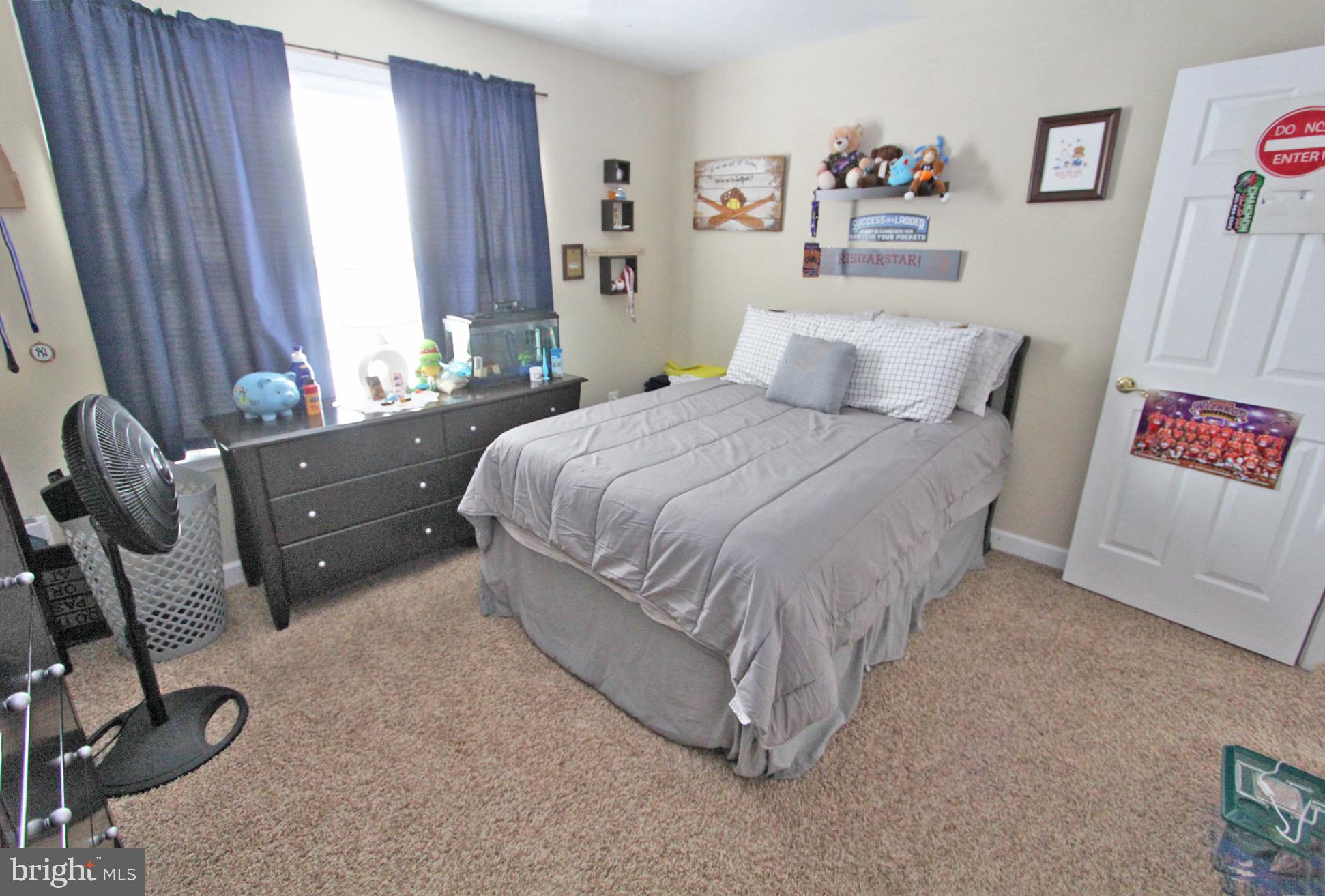 ESTATES AT SINGLETREE - Residential