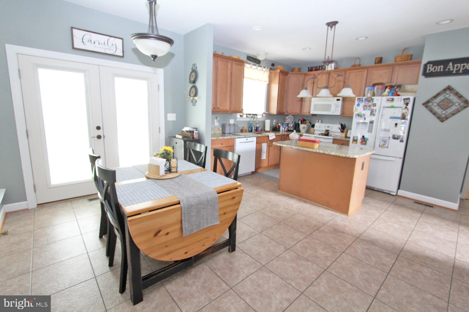 ESTATES AT SINGLETREE - Residential