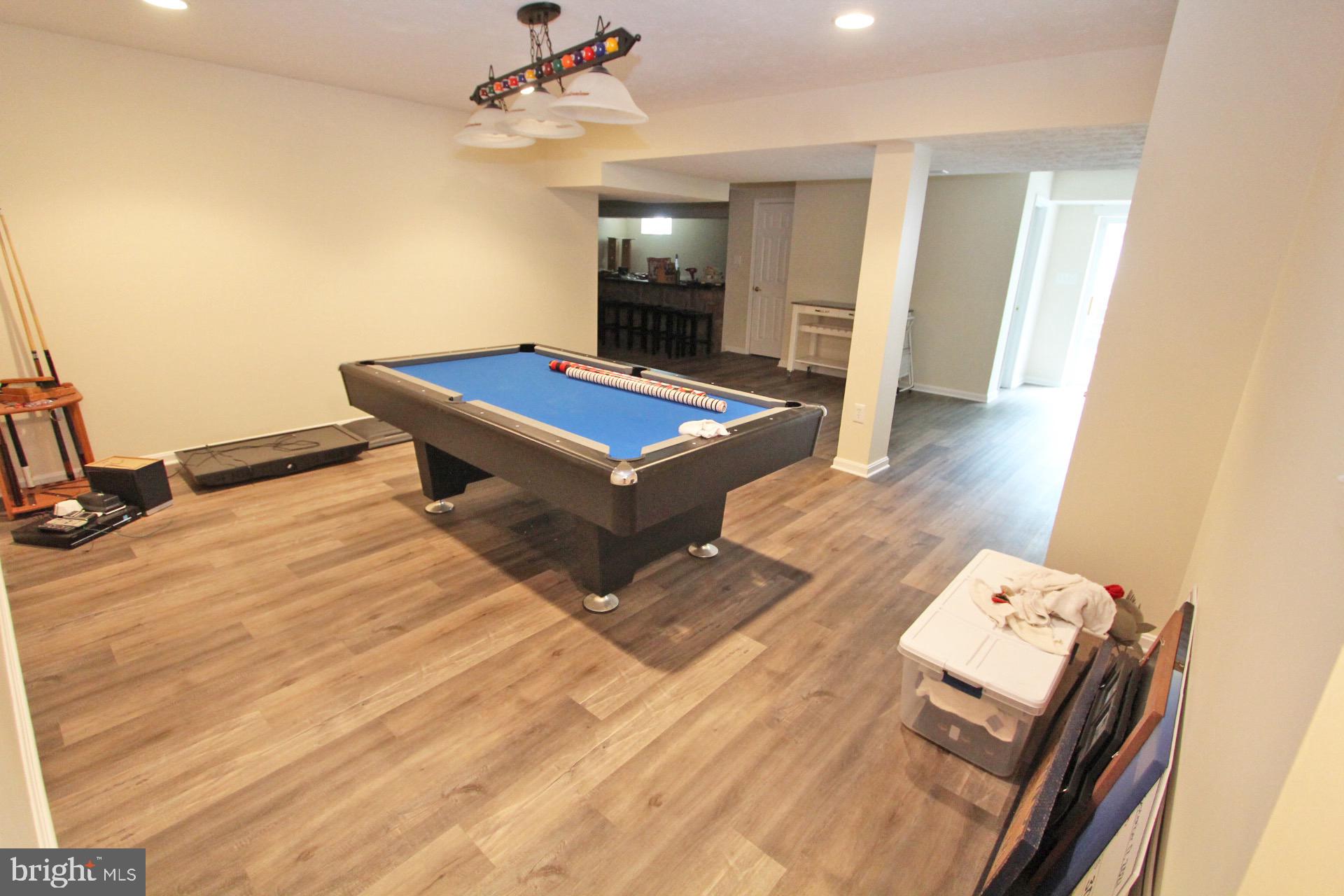 ESTATES AT SINGLETREE - Residential