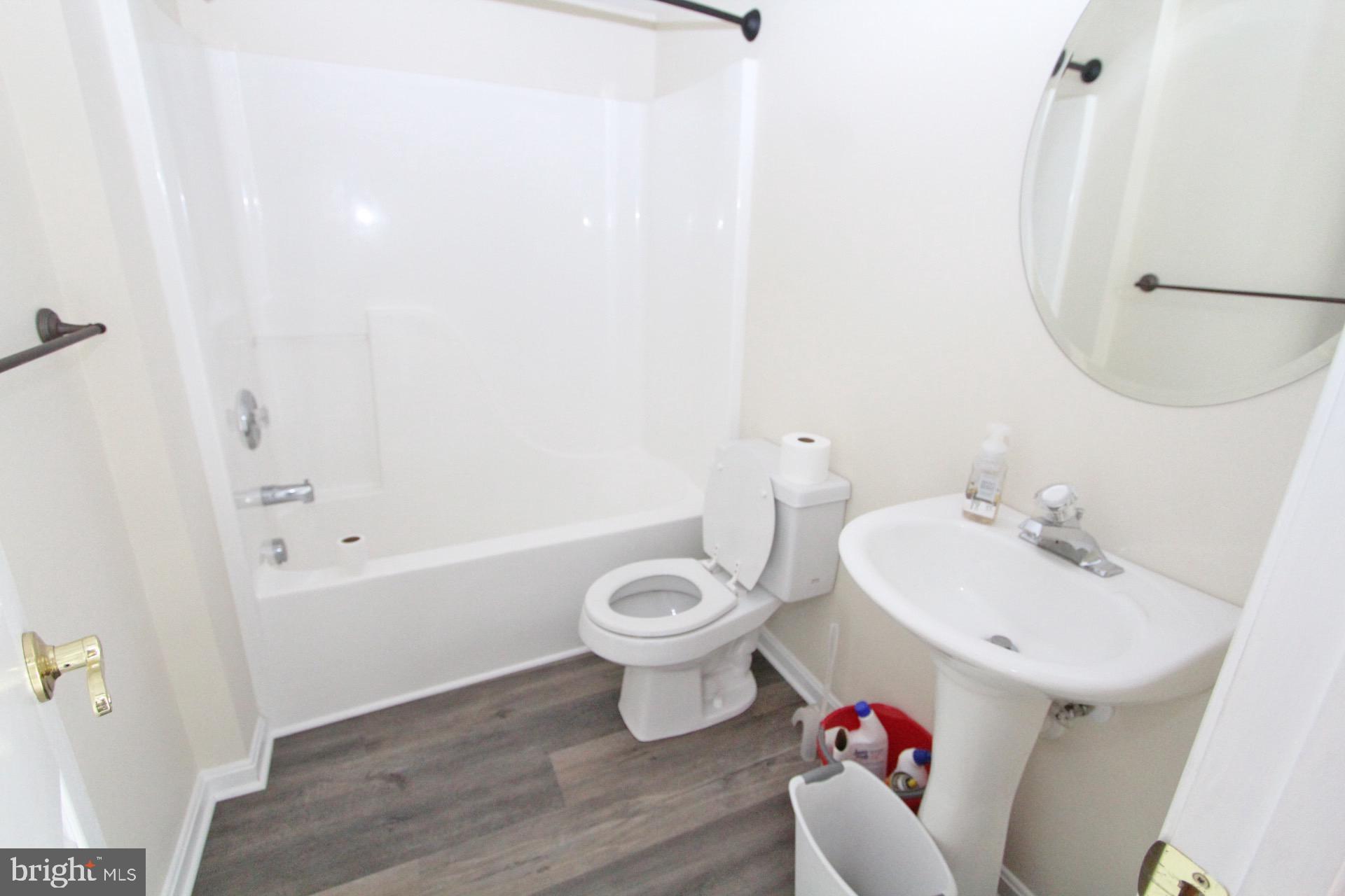 ESTATES AT SINGLETREE - Residential