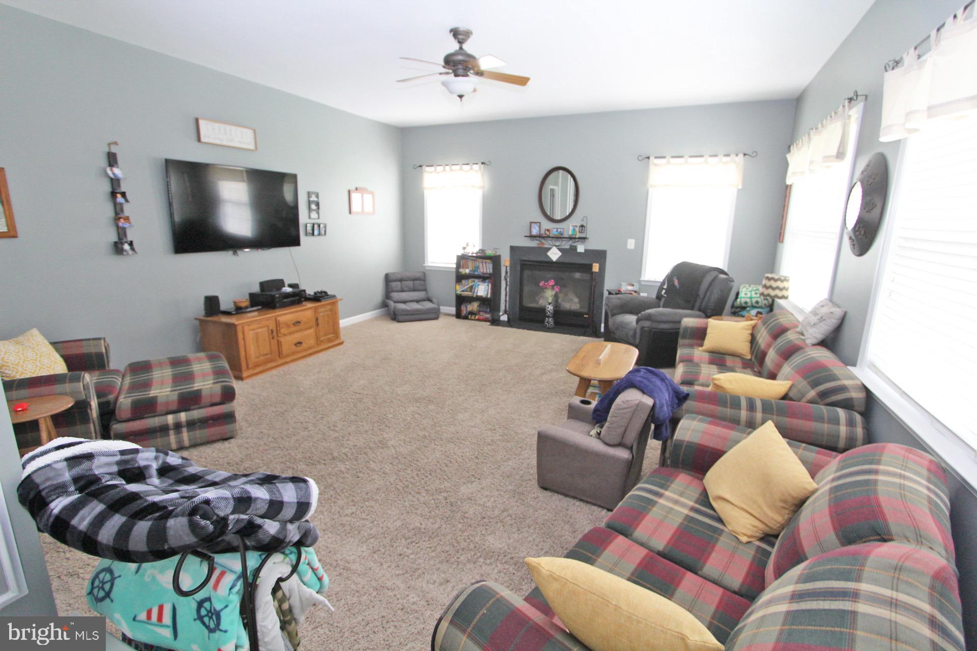 ESTATES AT SINGLETREE - Residential