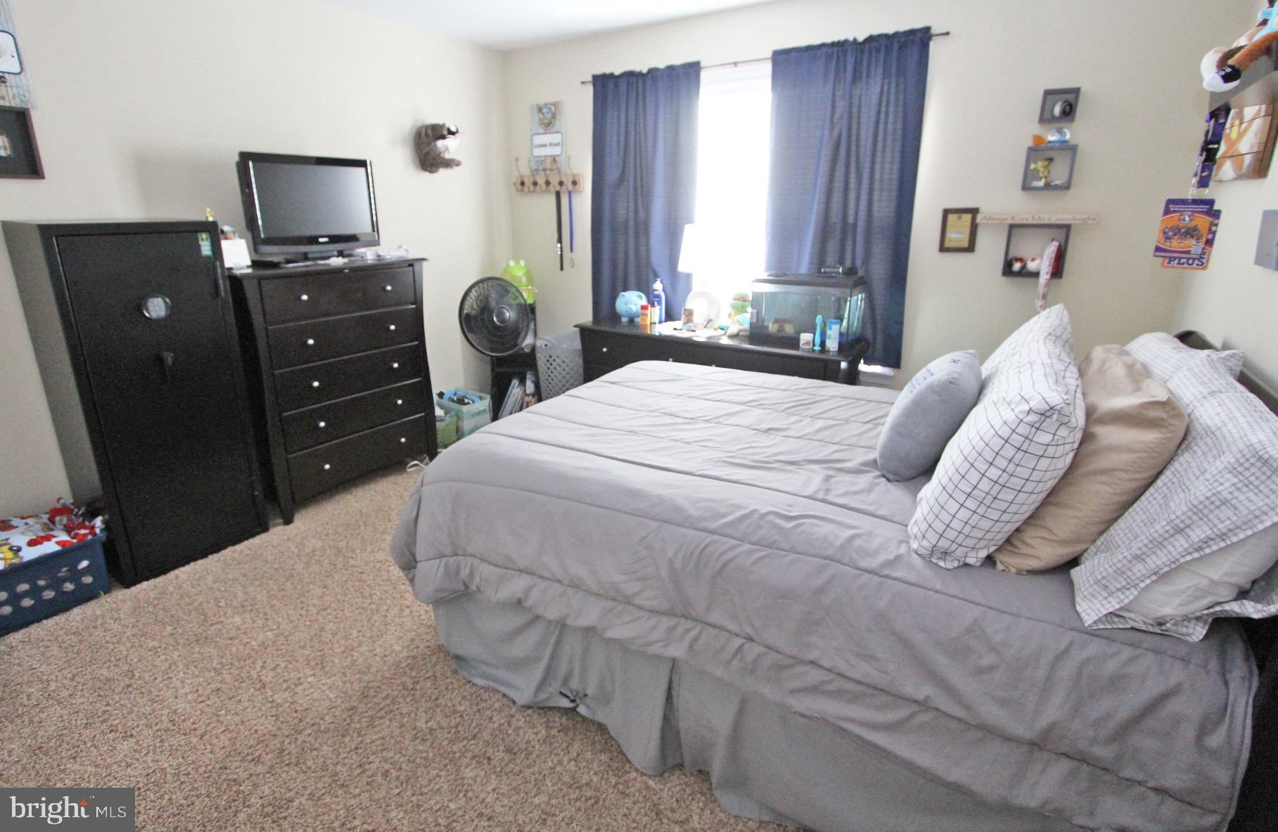 ESTATES AT SINGLETREE - Residential