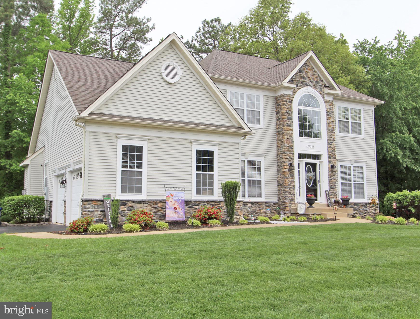 ESTATES AT SINGLETREE - Residential