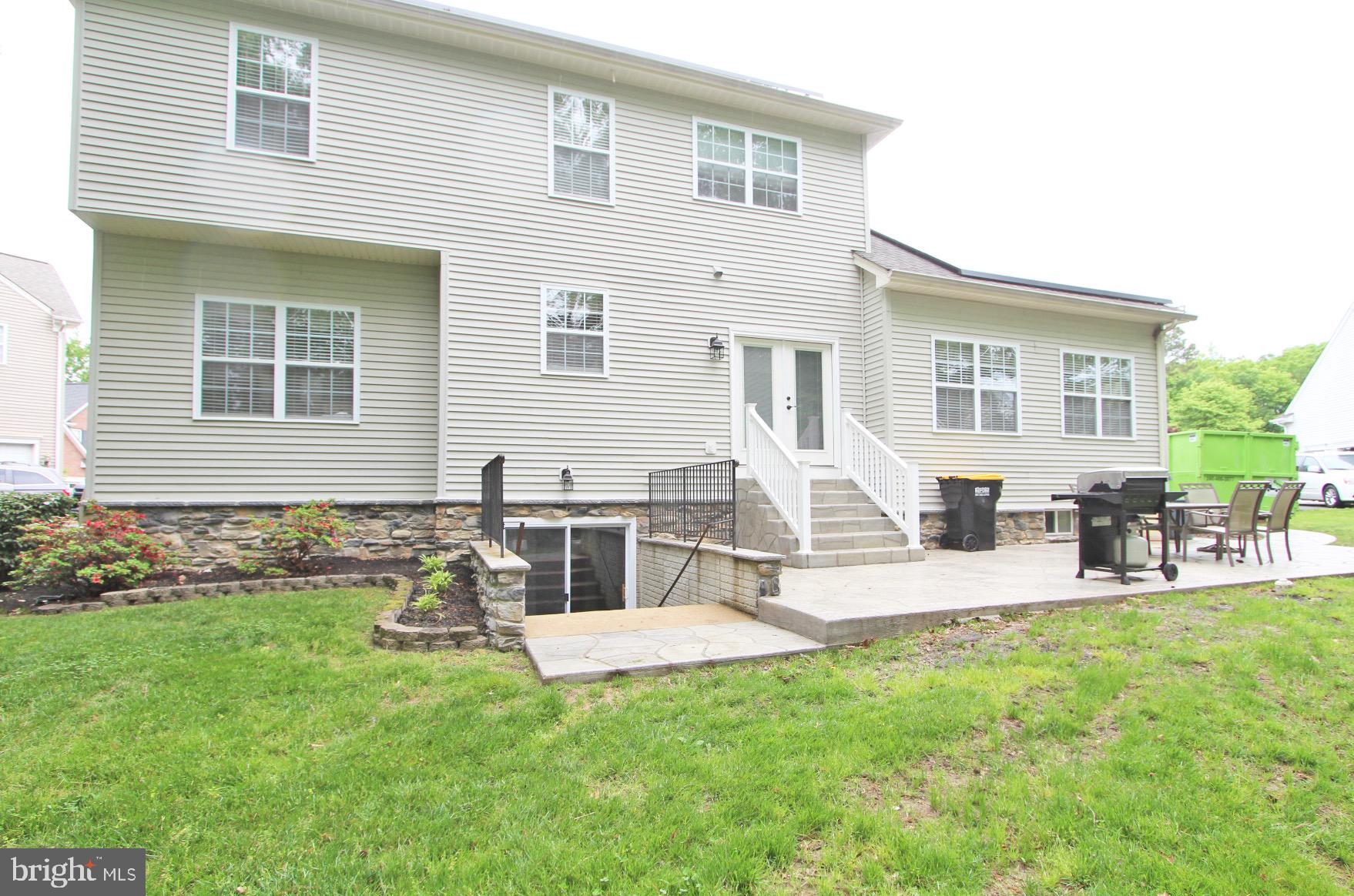 ESTATES AT SINGLETREE - Residential