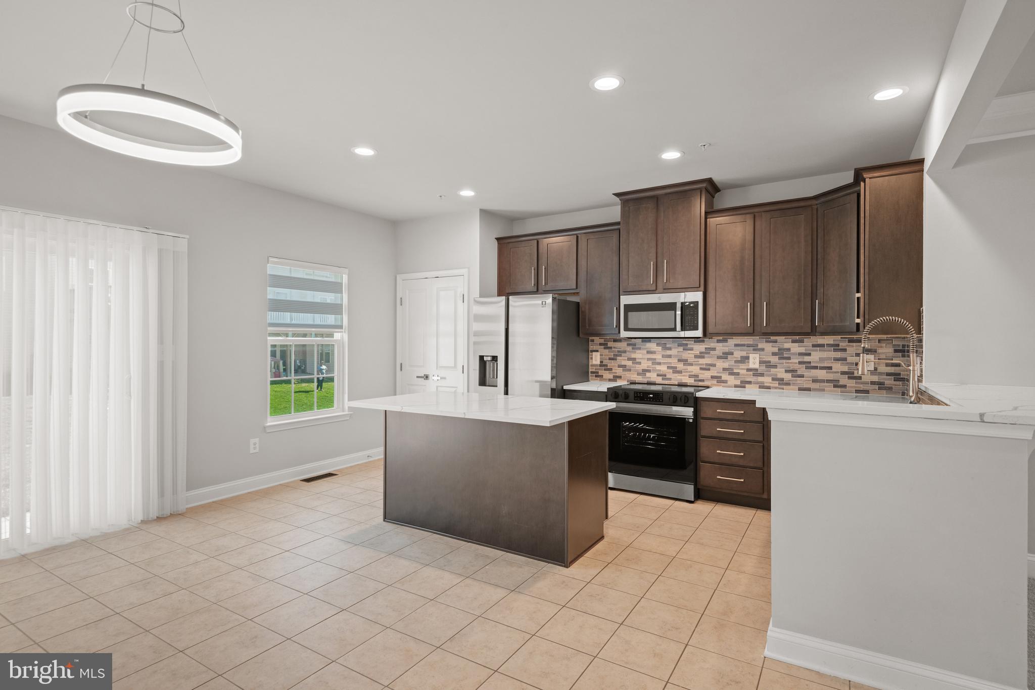 REGENTS GLEN - Residential