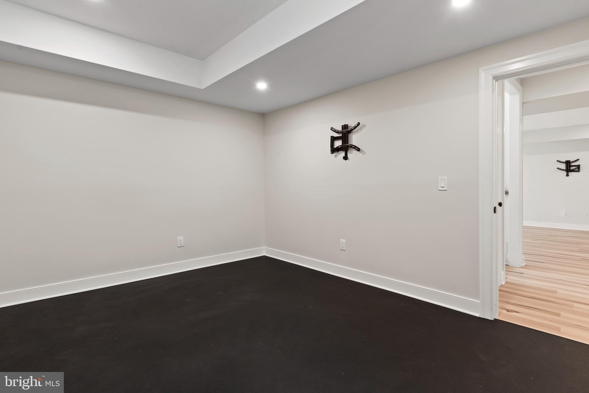 GLENDALE ESTATES - Residential