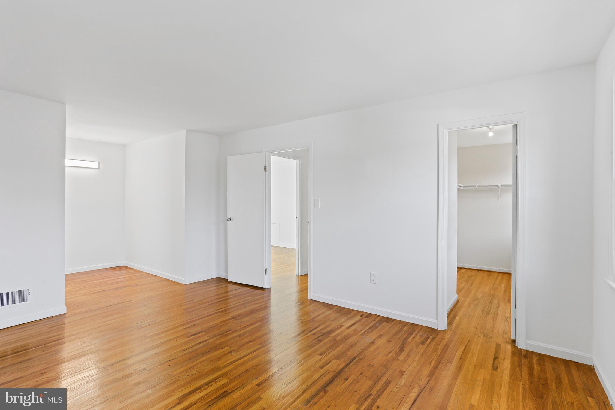 LAYHILL VILLAGE EAST - Residential