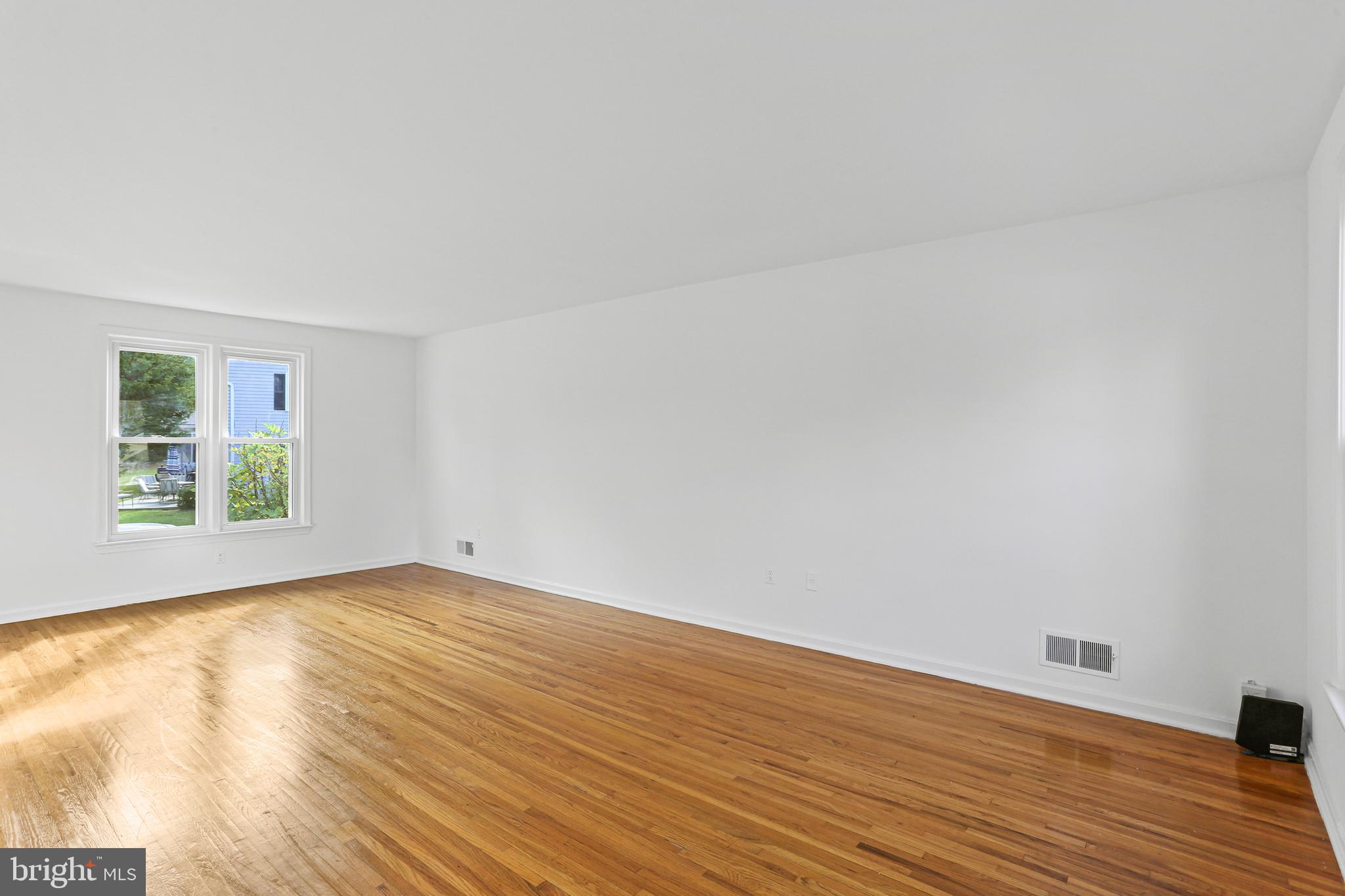 LAYHILL VILLAGE EAST - Residential