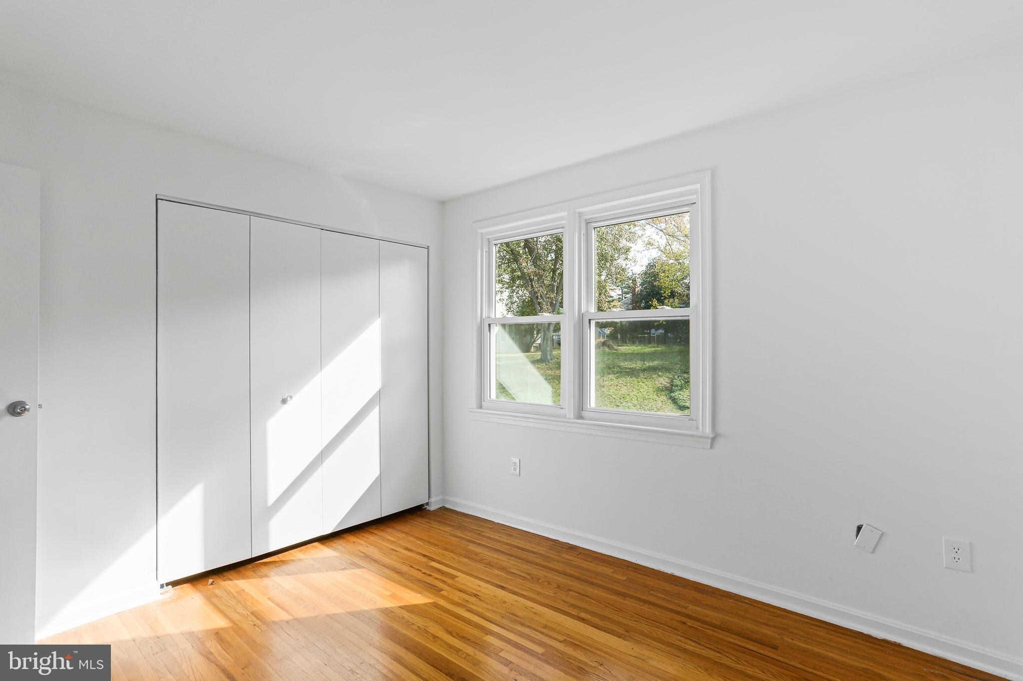 LAYHILL VILLAGE EAST - Residential