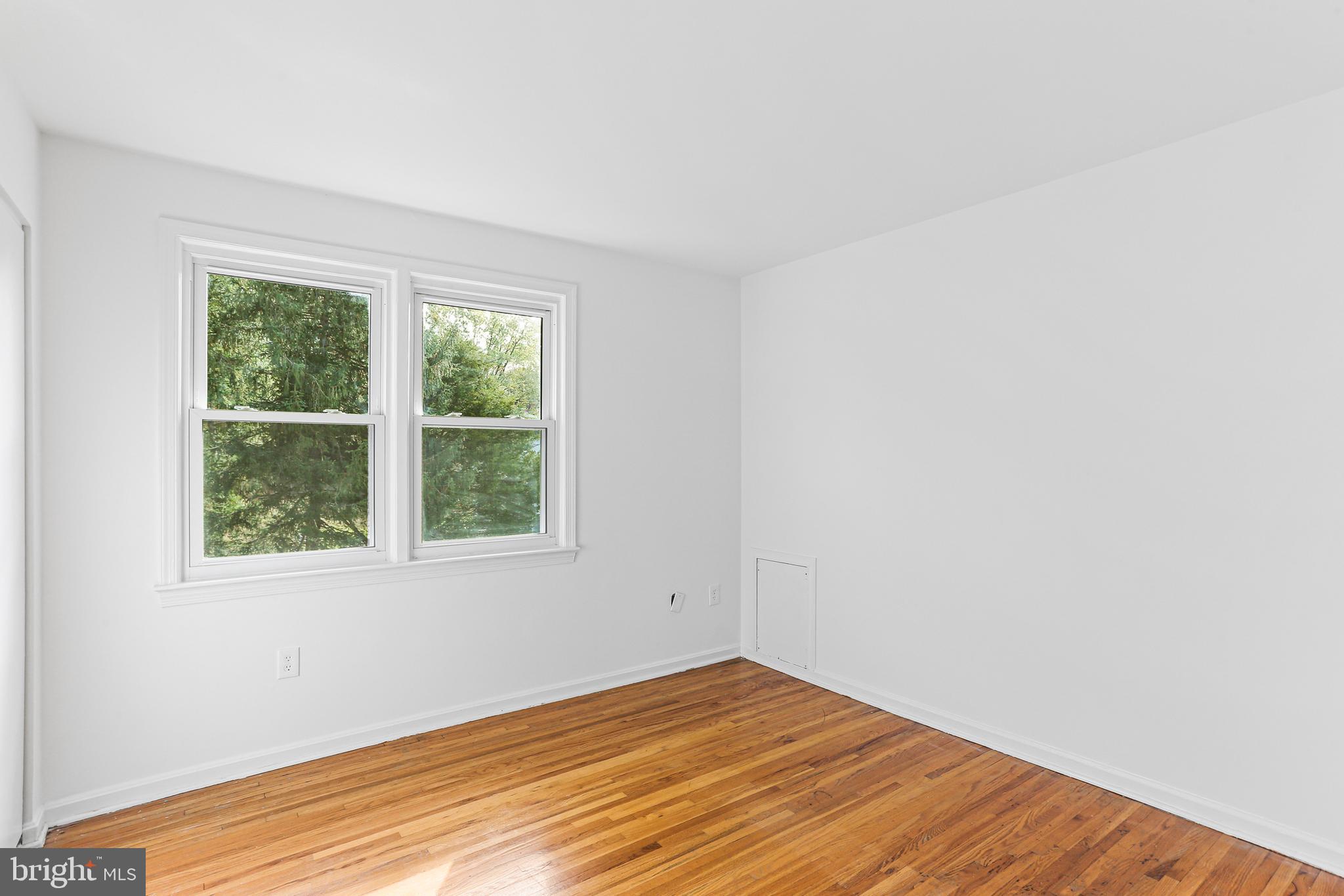 LAYHILL VILLAGE EAST - Residential