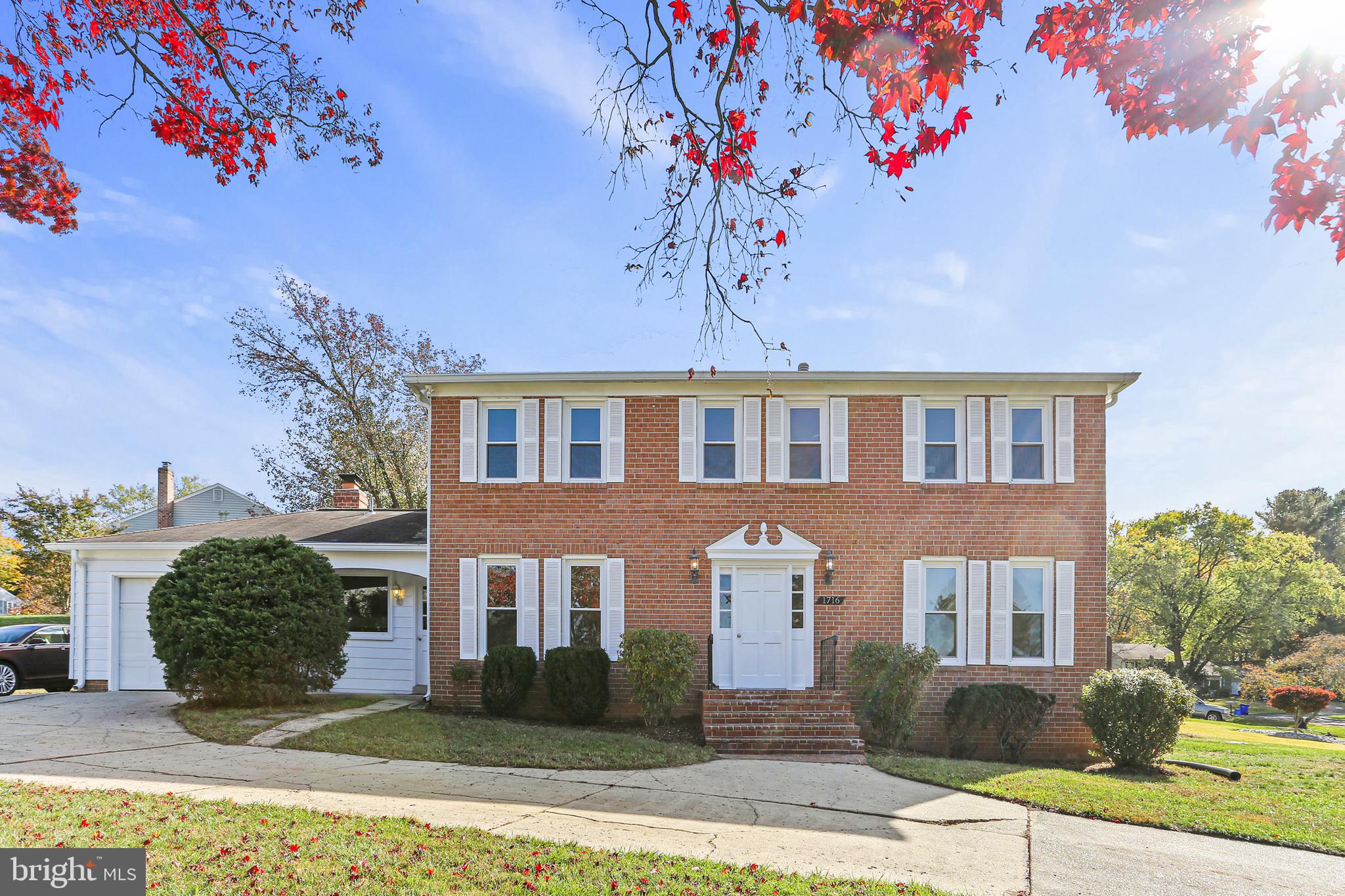 LAYHILL VILLAGE EAST - Residential