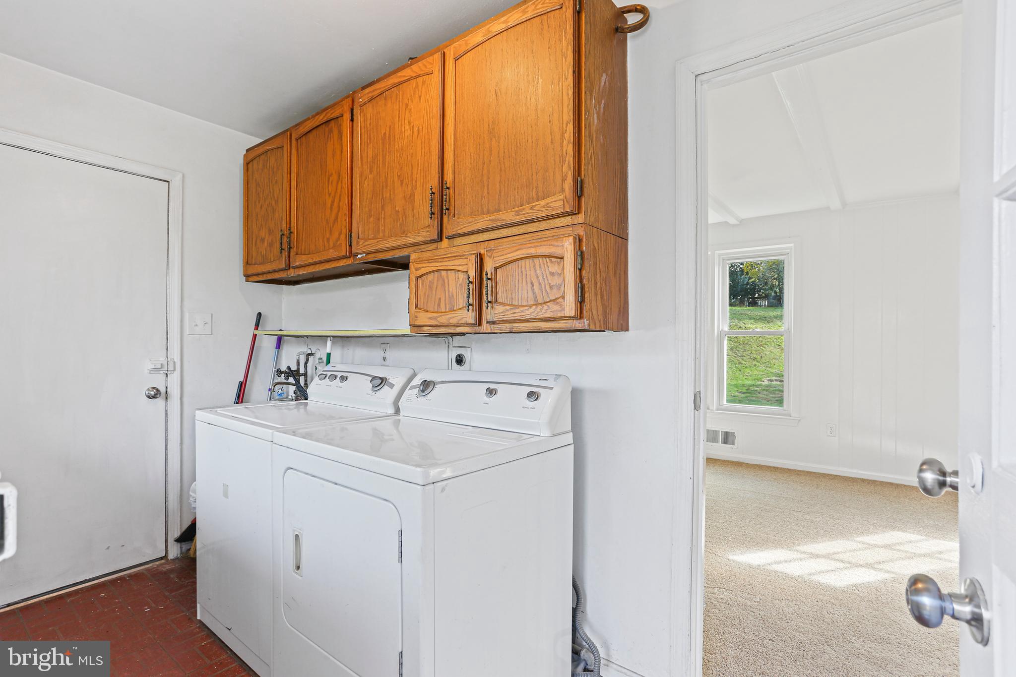 LAYHILL VILLAGE EAST - Residential