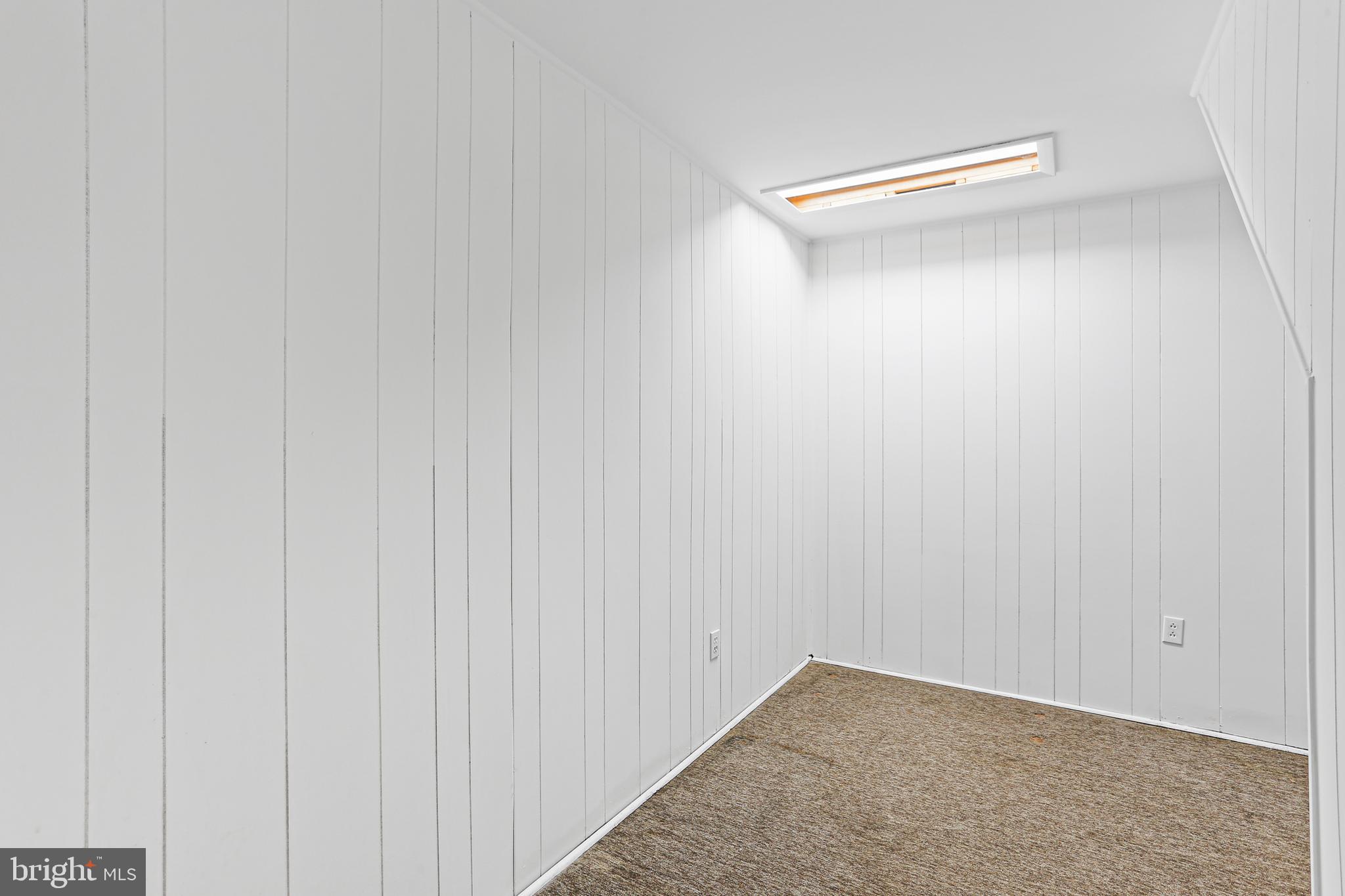 LAYHILL VILLAGE EAST - Residential