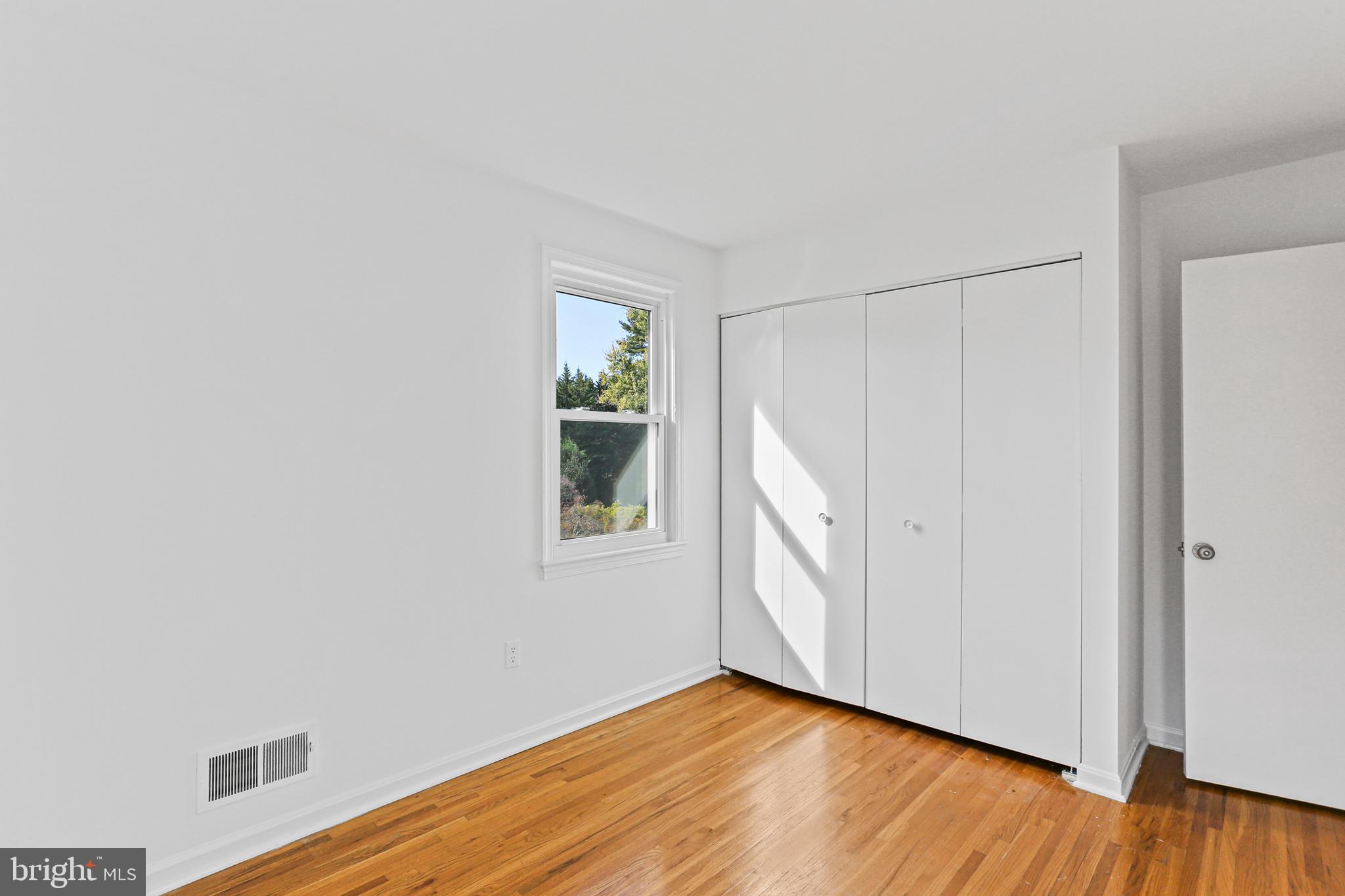 LAYHILL VILLAGE EAST - Residential