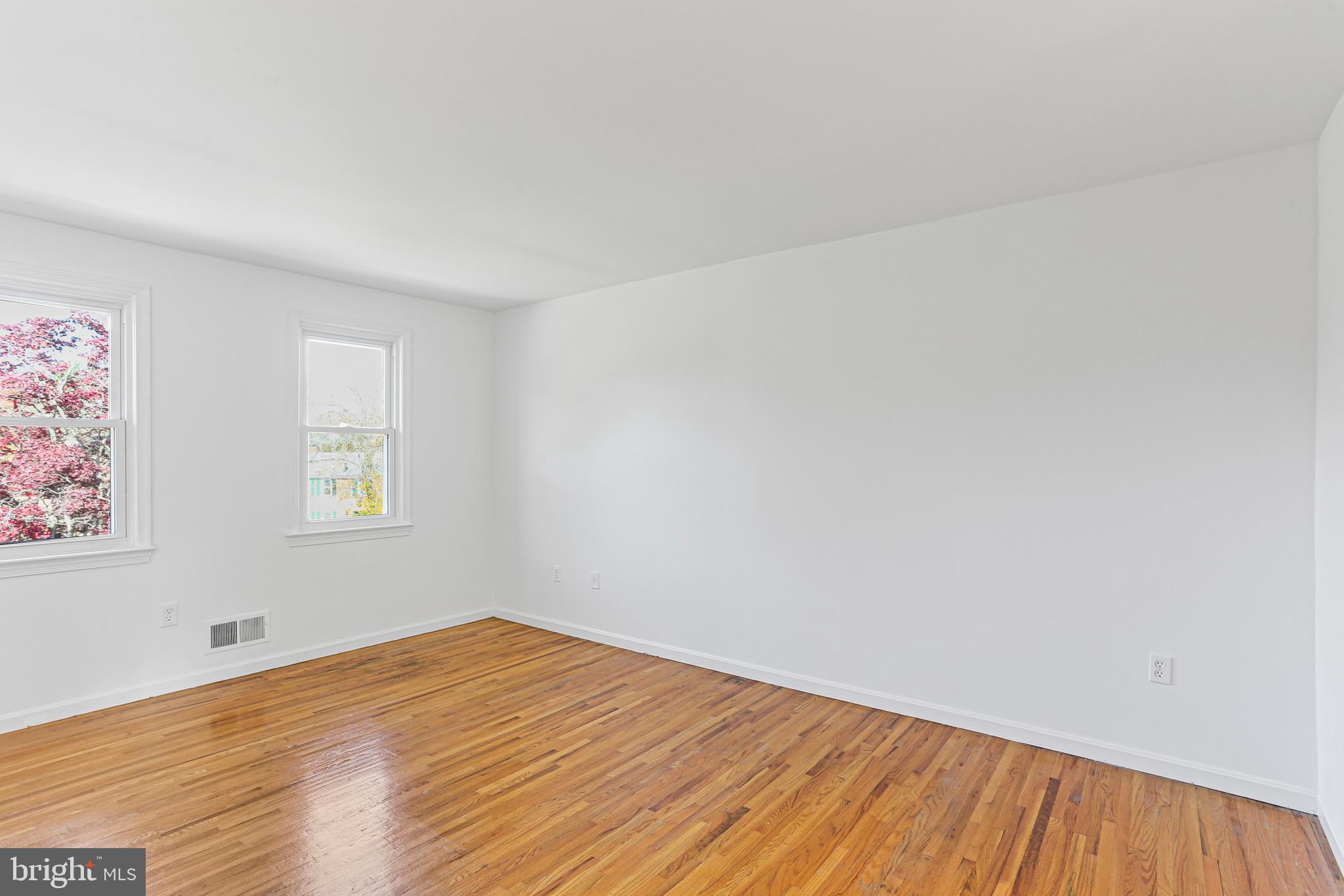 LAYHILL VILLAGE EAST - Residential