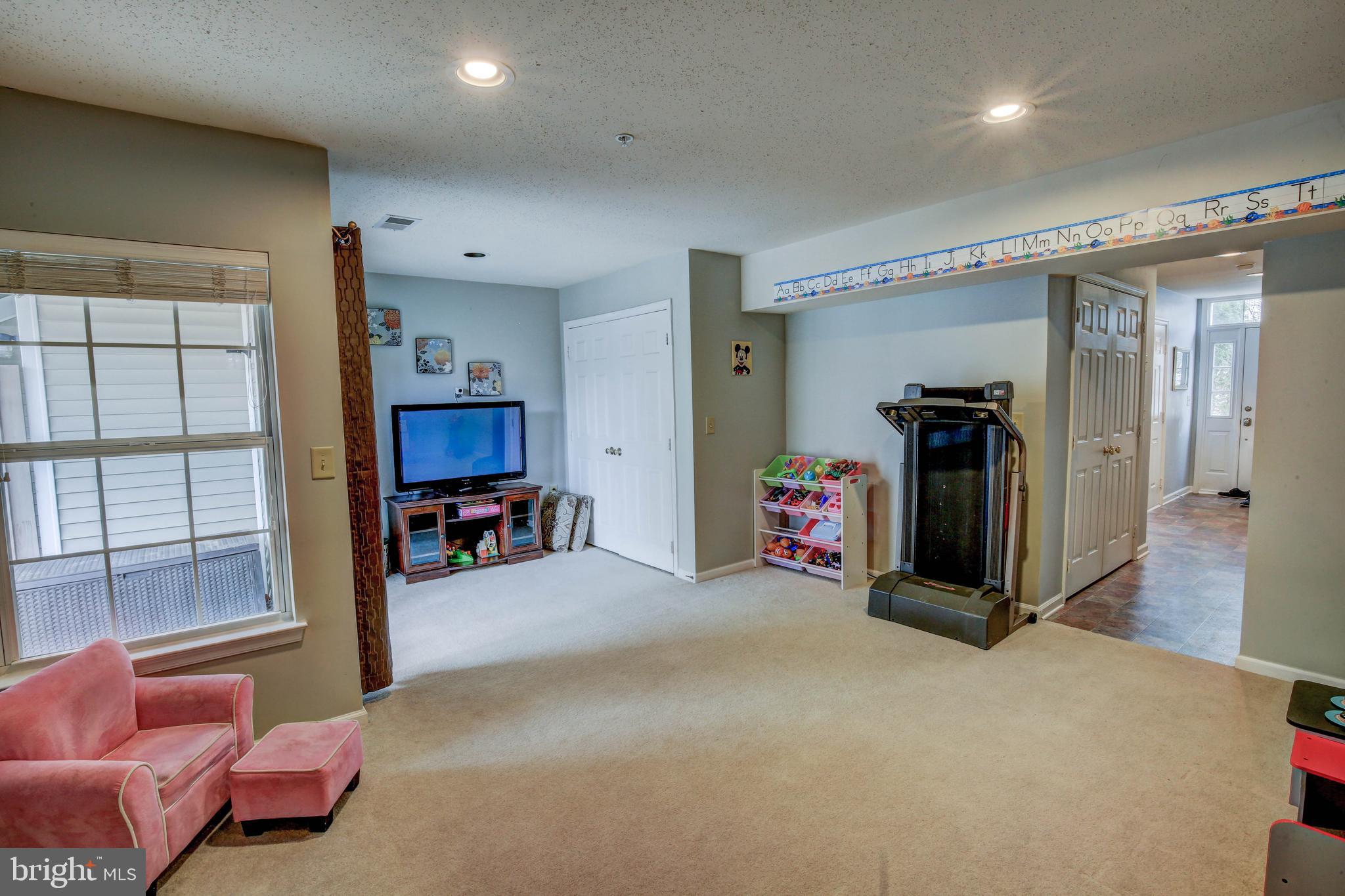 THE KNOLLS - Residential