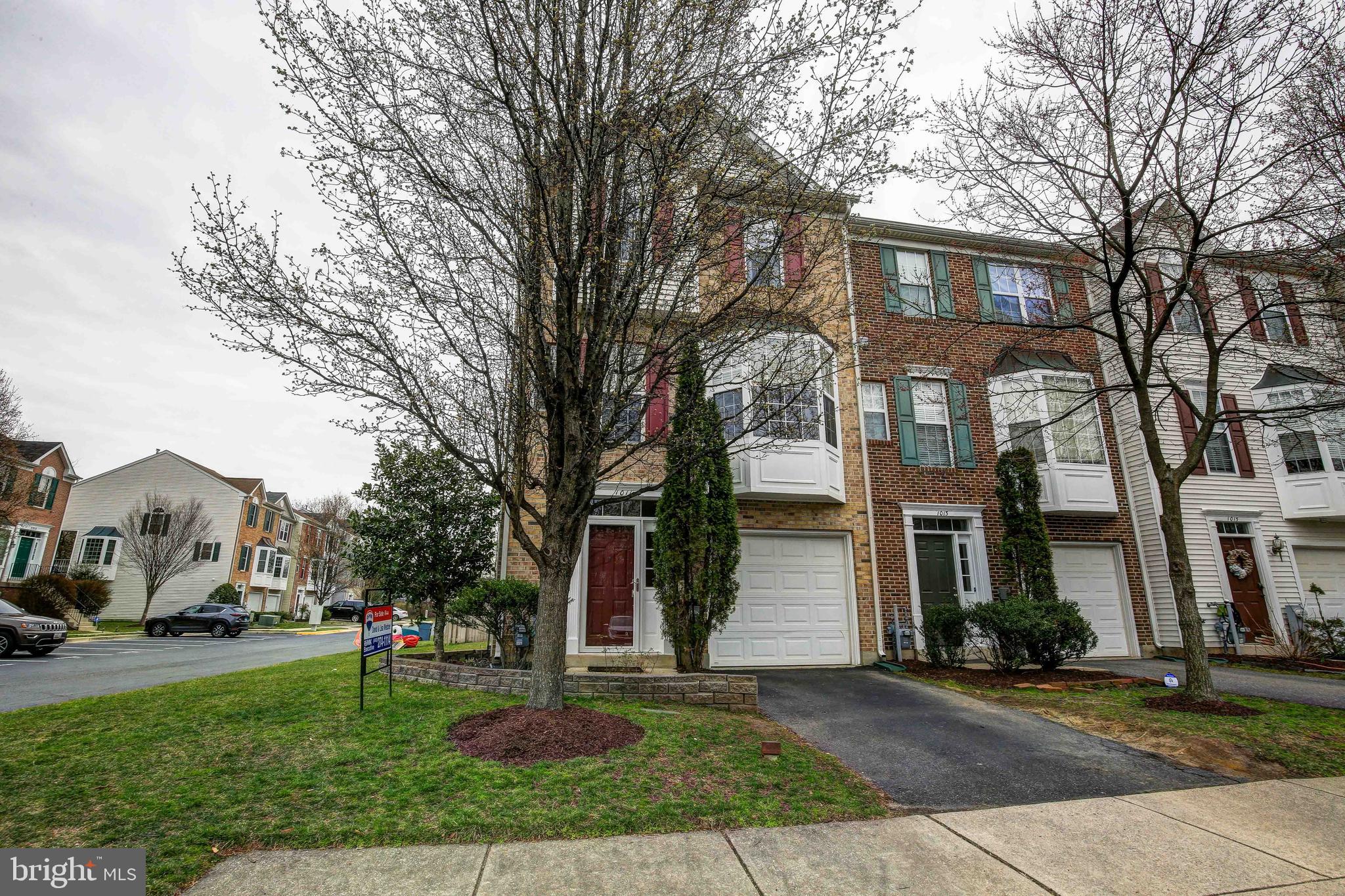 THE KNOLLS - Residential