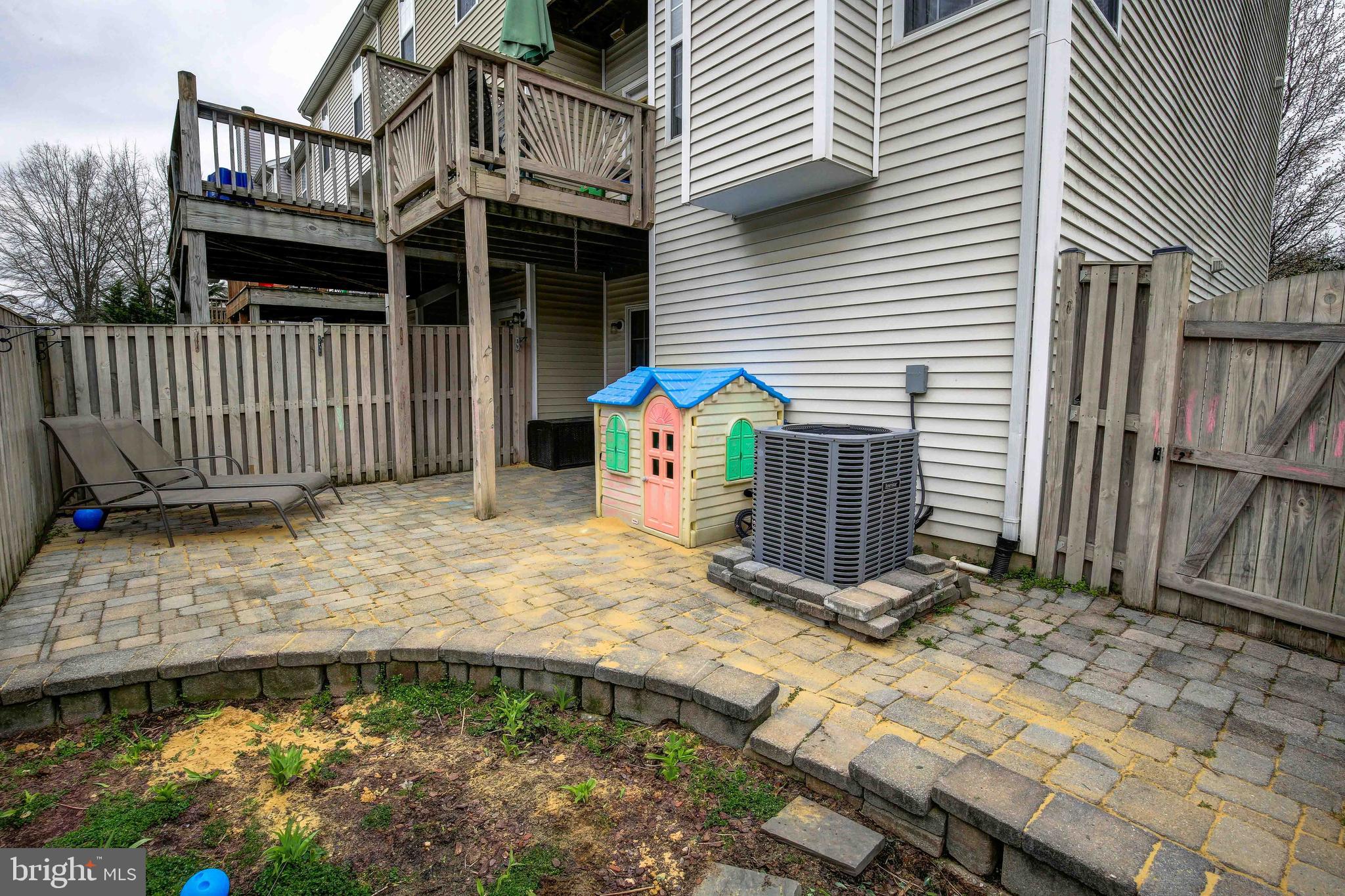 THE KNOLLS - Residential