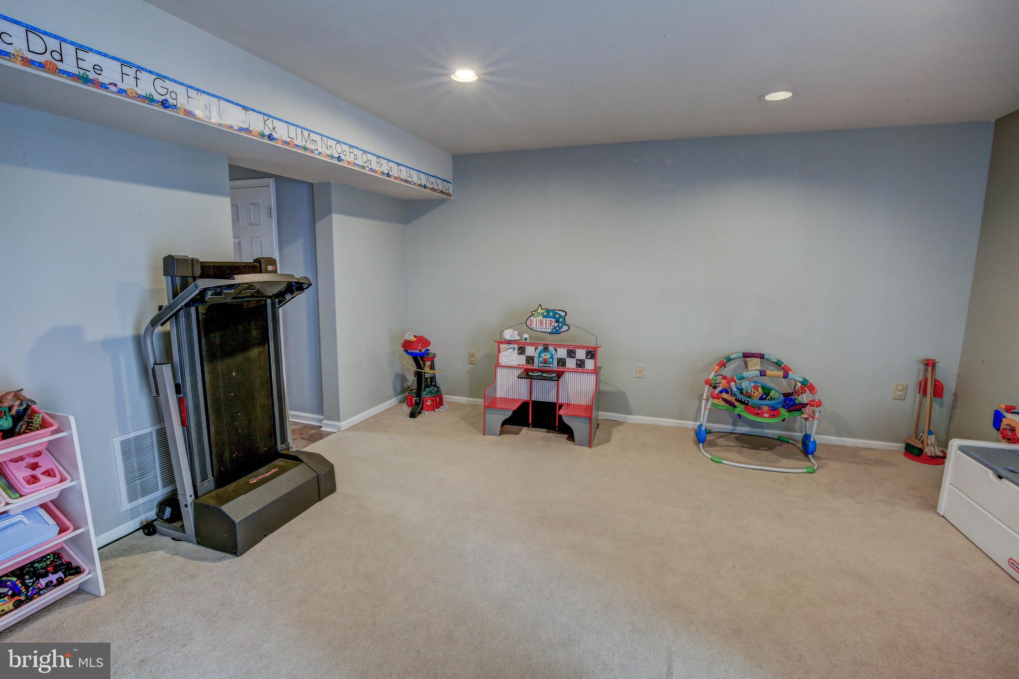 THE KNOLLS - Residential