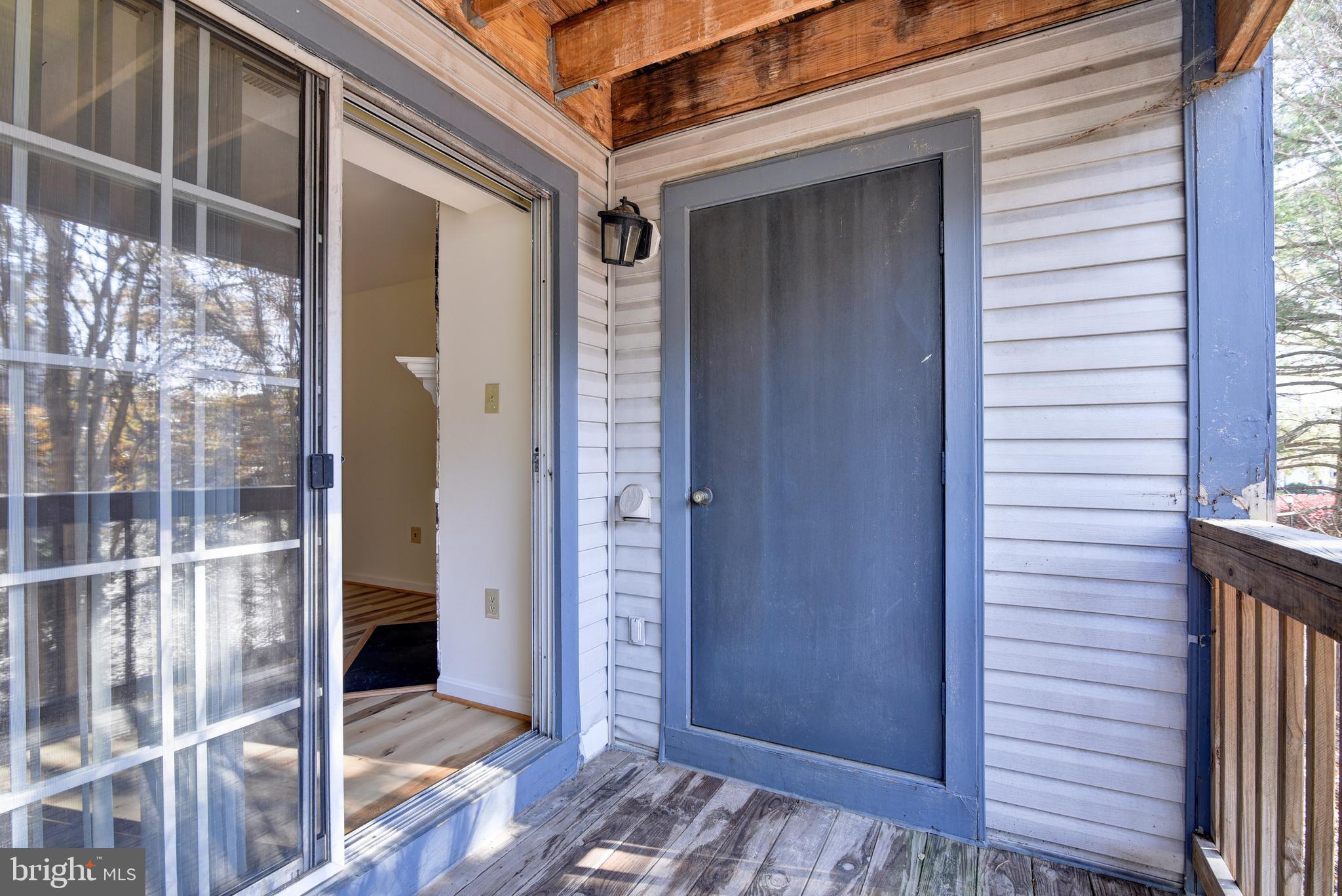 SURREY AT MANCHESTER LAKES - Residential