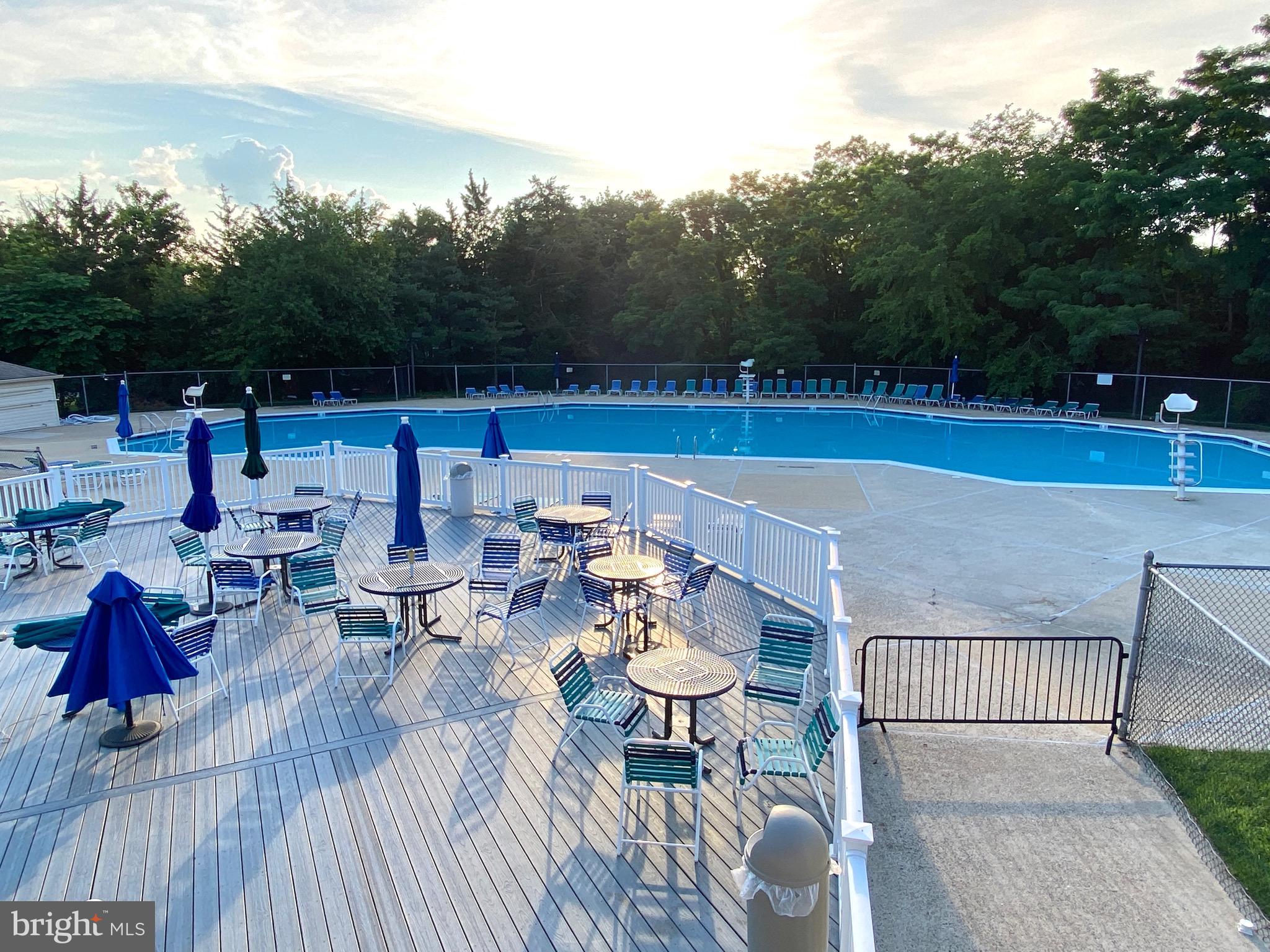 SURREY AT MANCHESTER LAKES - Residential