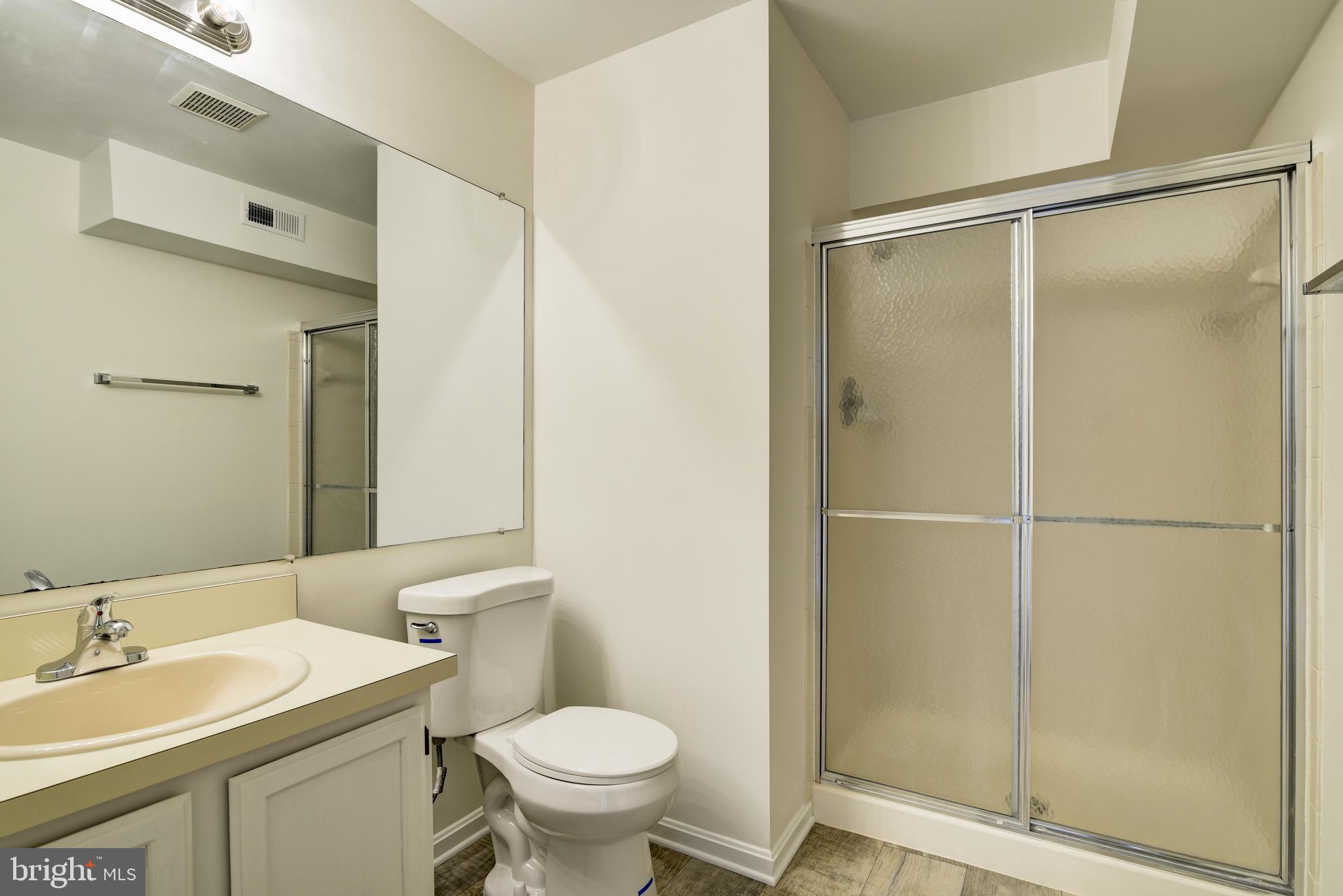 SURREY AT MANCHESTER LAKES - Residential