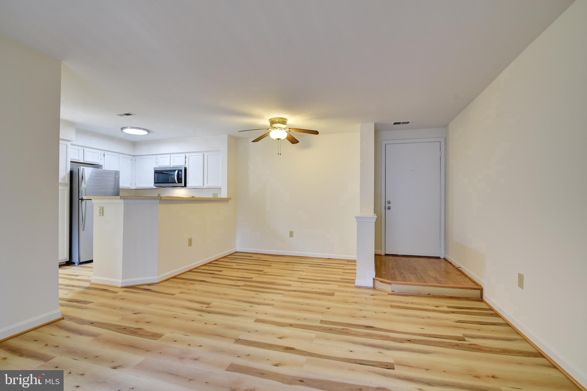 SURREY AT MANCHESTER LAKES - Residential