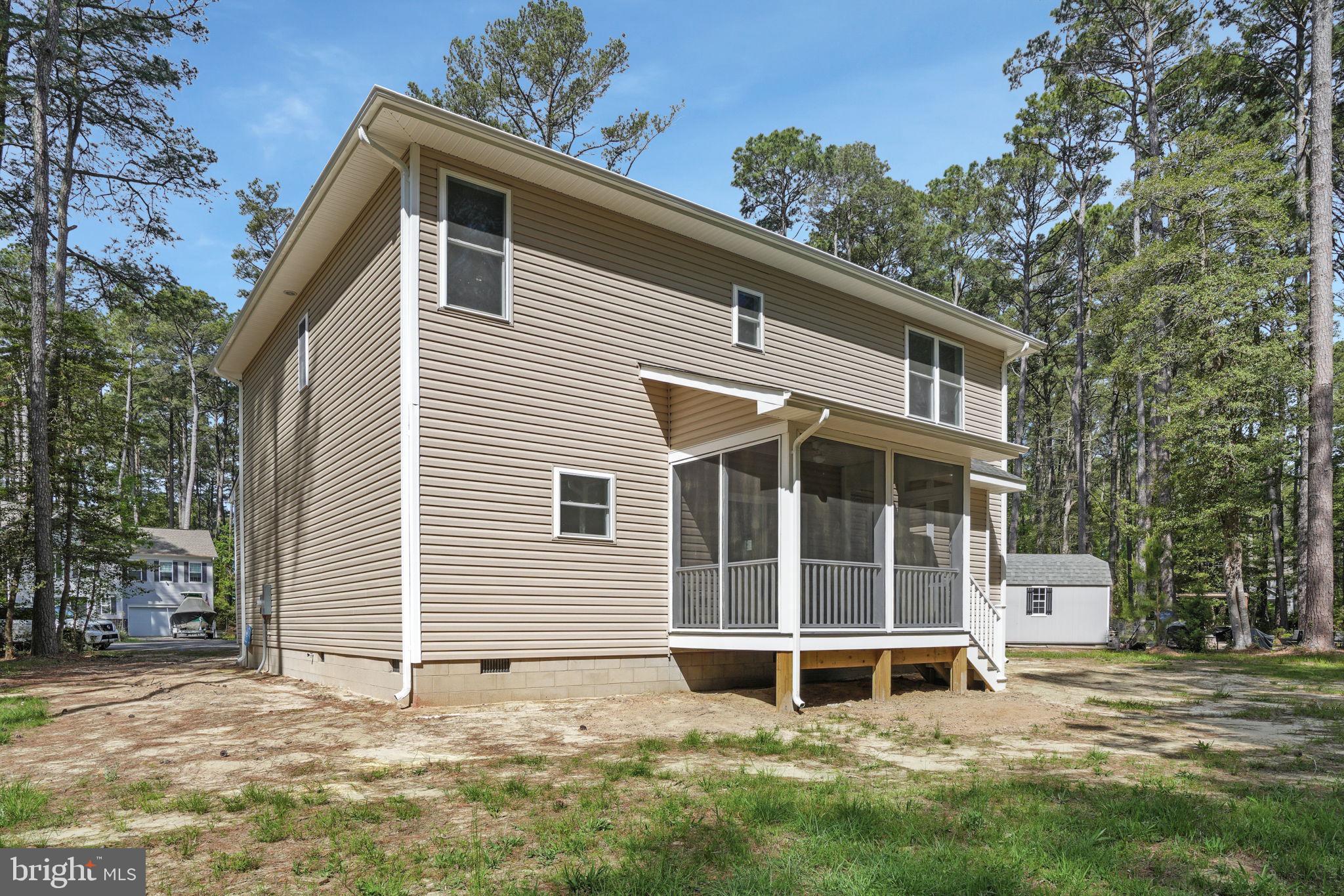 CAPTAIN'S COVE - Residential