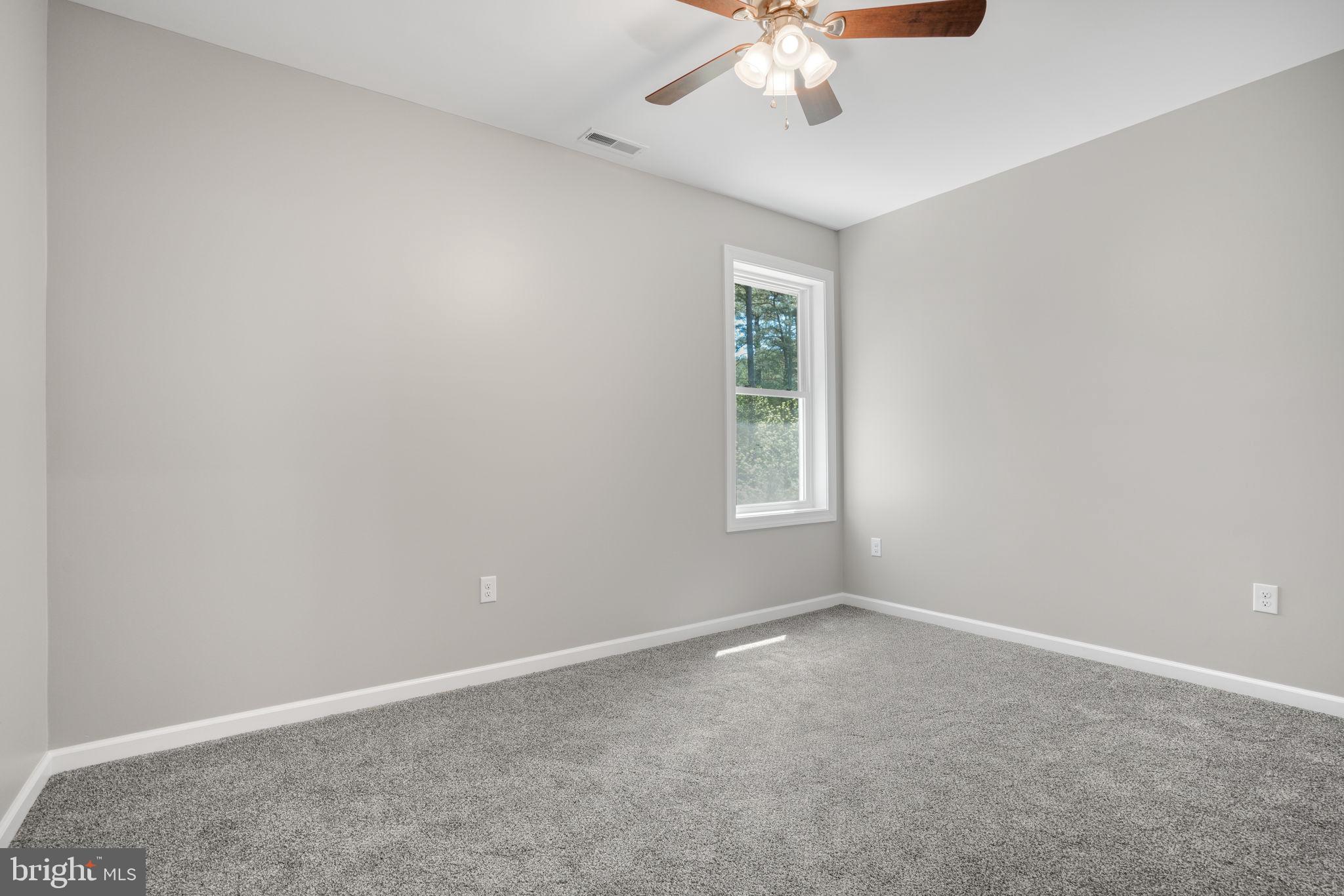 CAPTAIN'S COVE - Residential