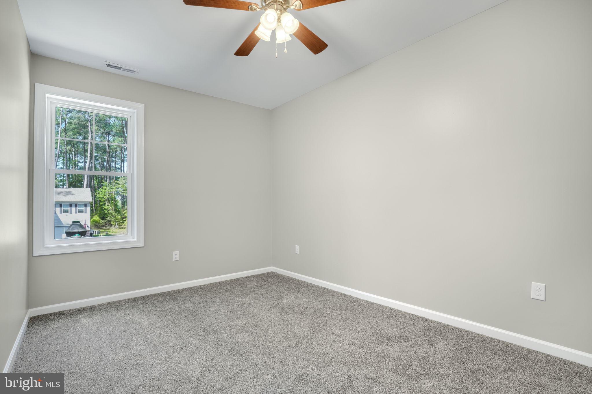 CAPTAIN'S COVE - Residential