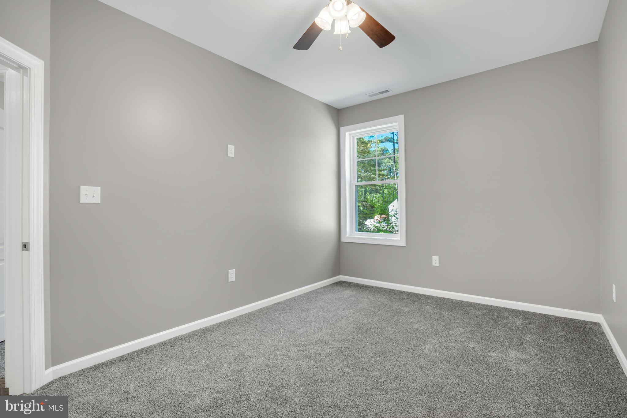 CAPTAIN'S COVE - Residential