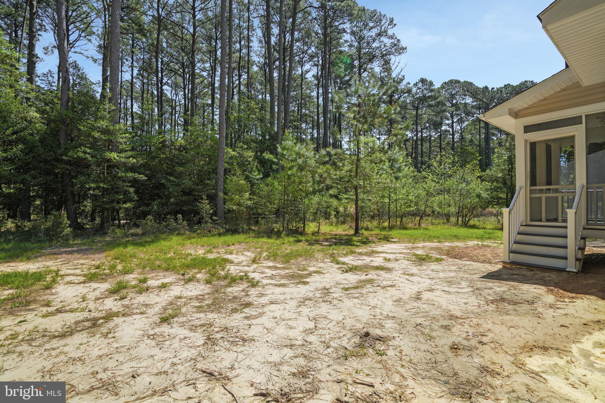 CAPTAIN'S COVE - Residential