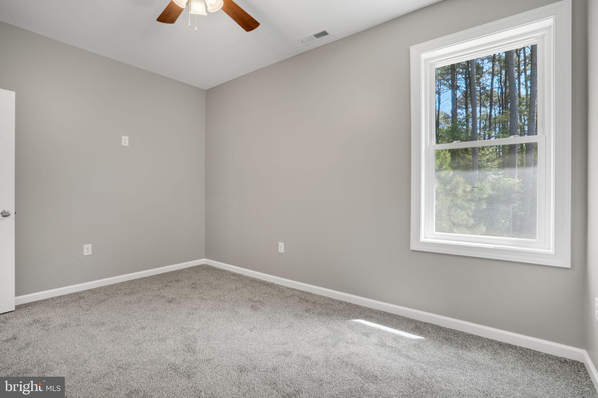 CAPTAIN'S COVE - Residential