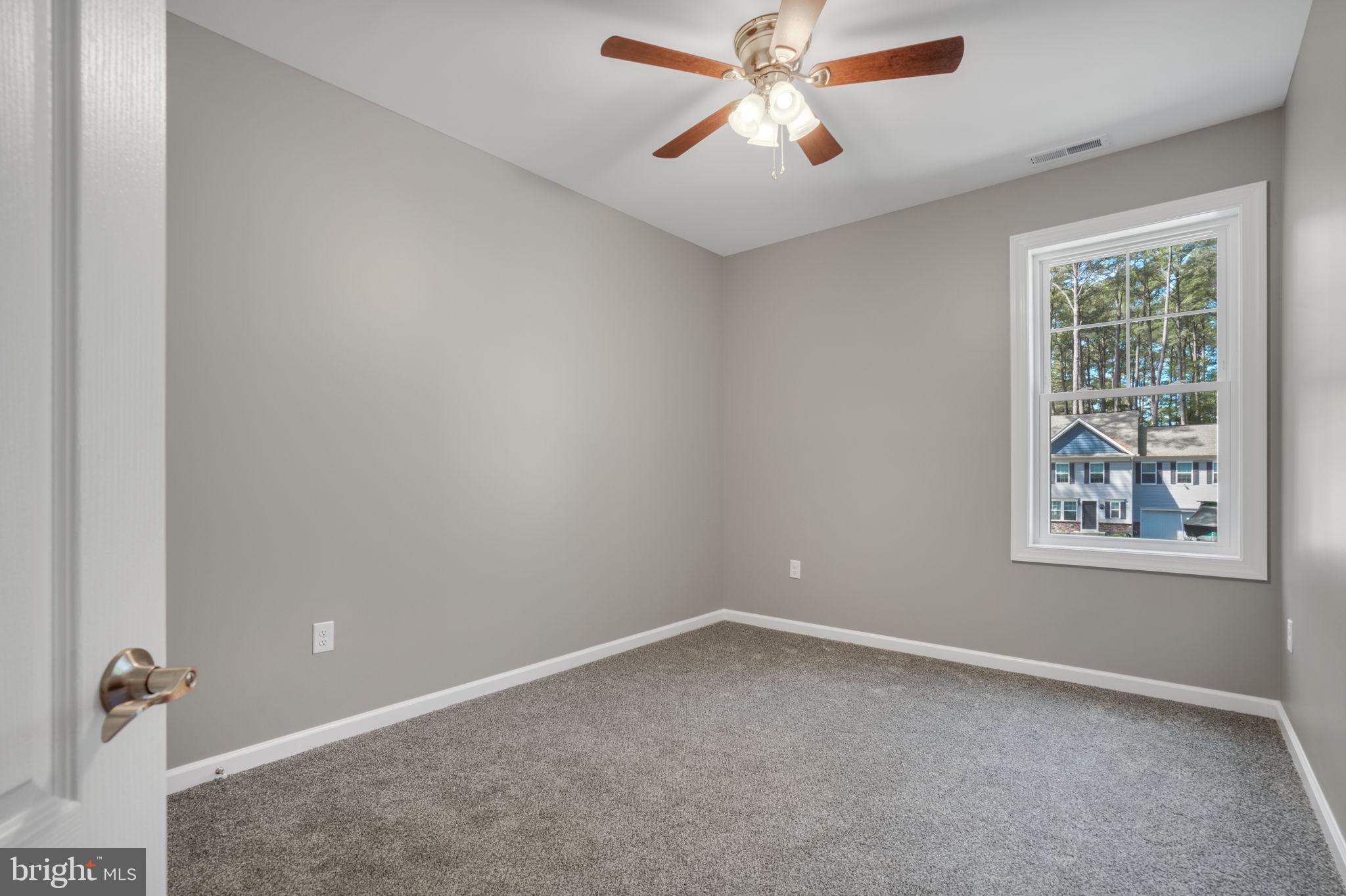 CAPTAIN'S COVE - Residential