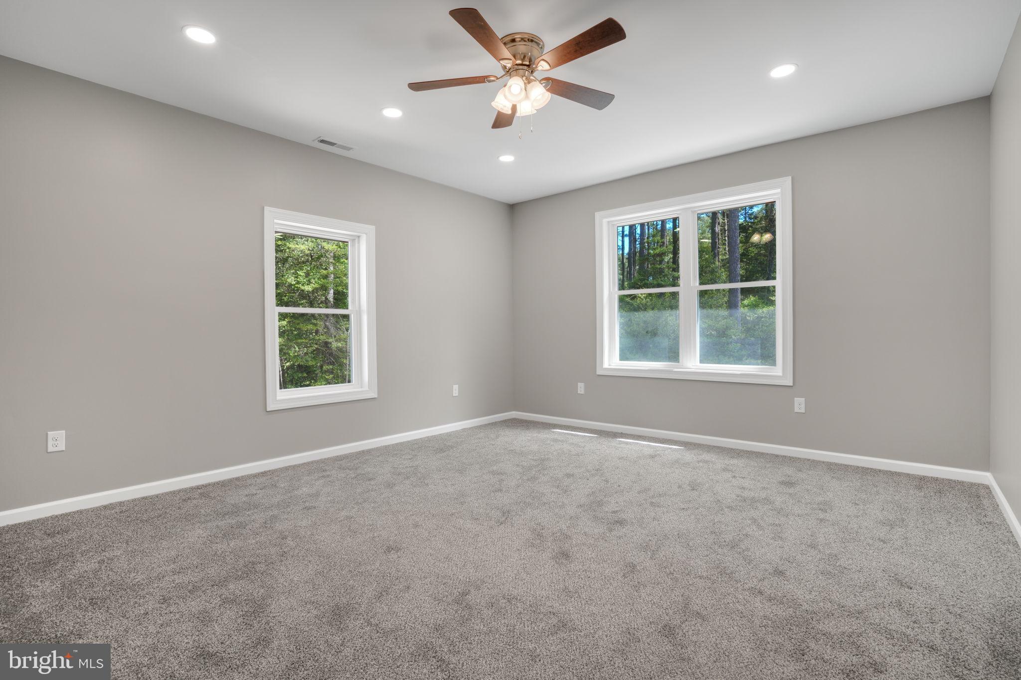 CAPTAIN'S COVE - Residential