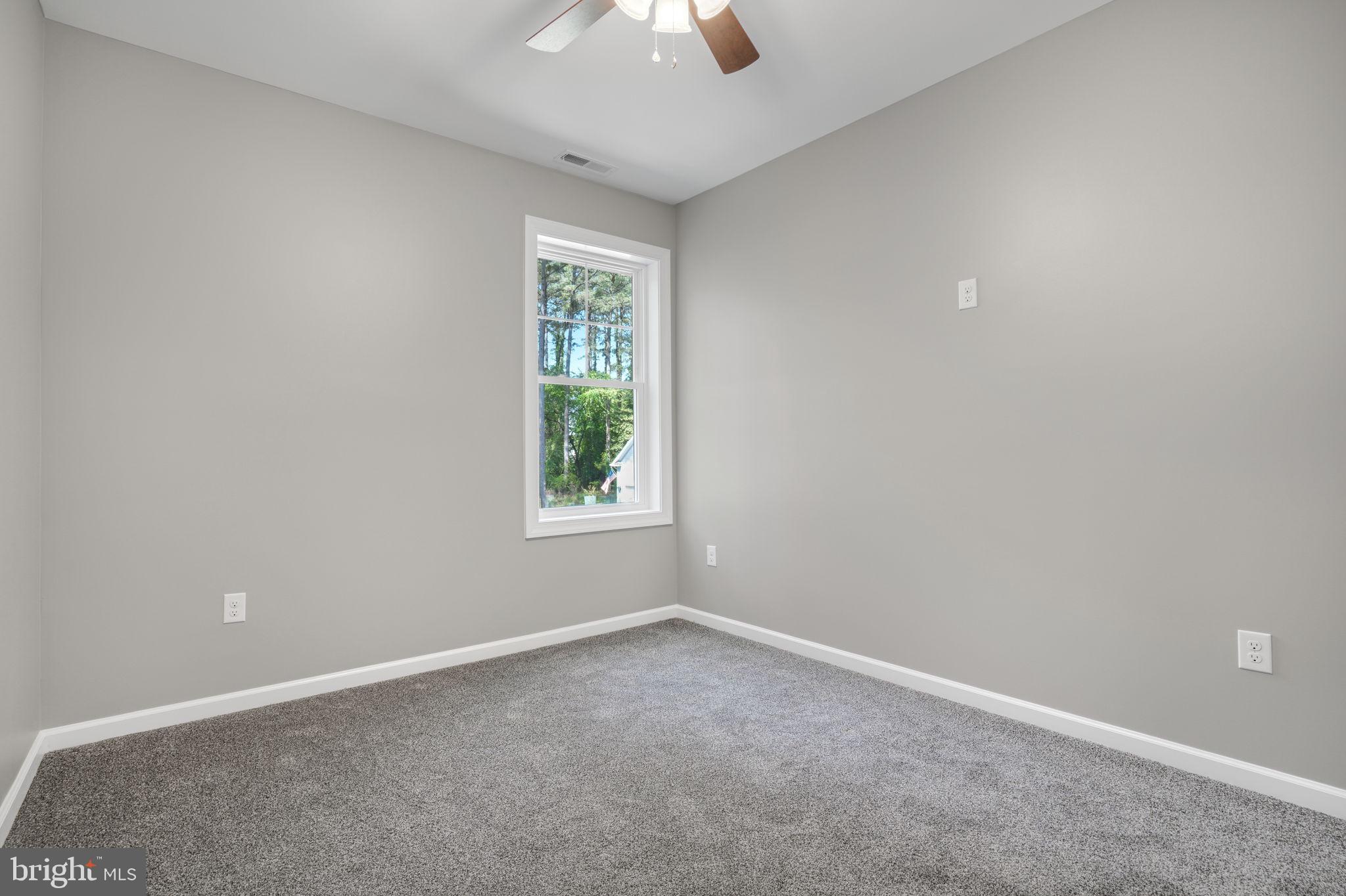 CAPTAIN'S COVE - Residential