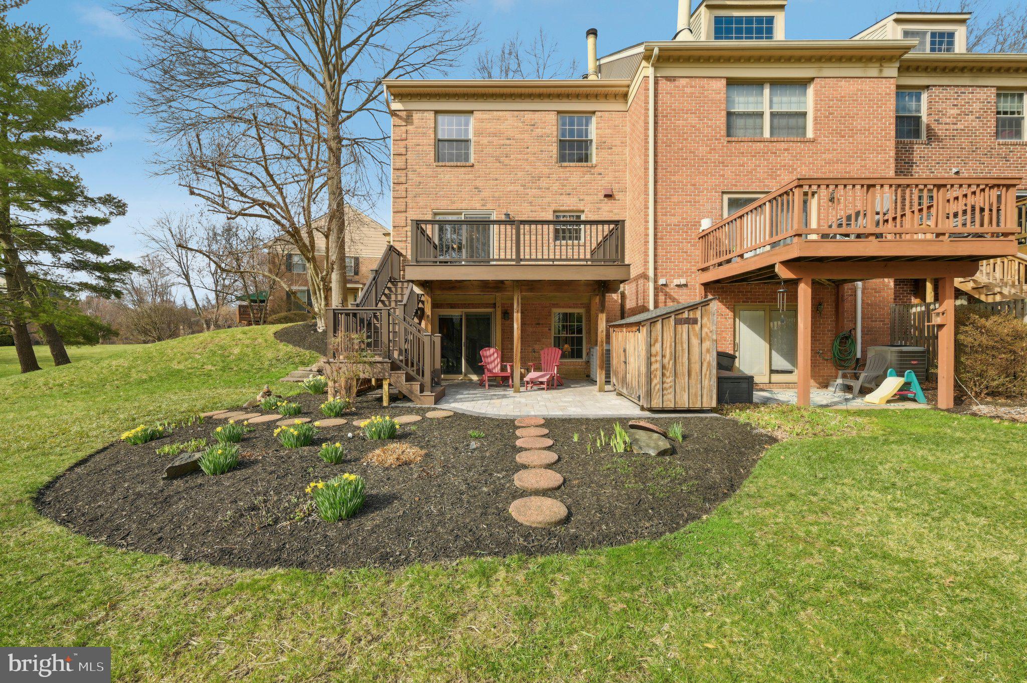 LOVETON FARMS - Residential