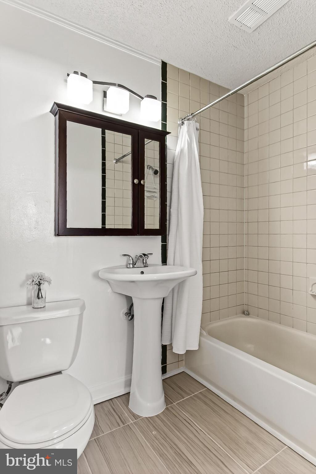 TIMBERLANE VILLAGE GARDEN CONDOMINIUMS - Residential